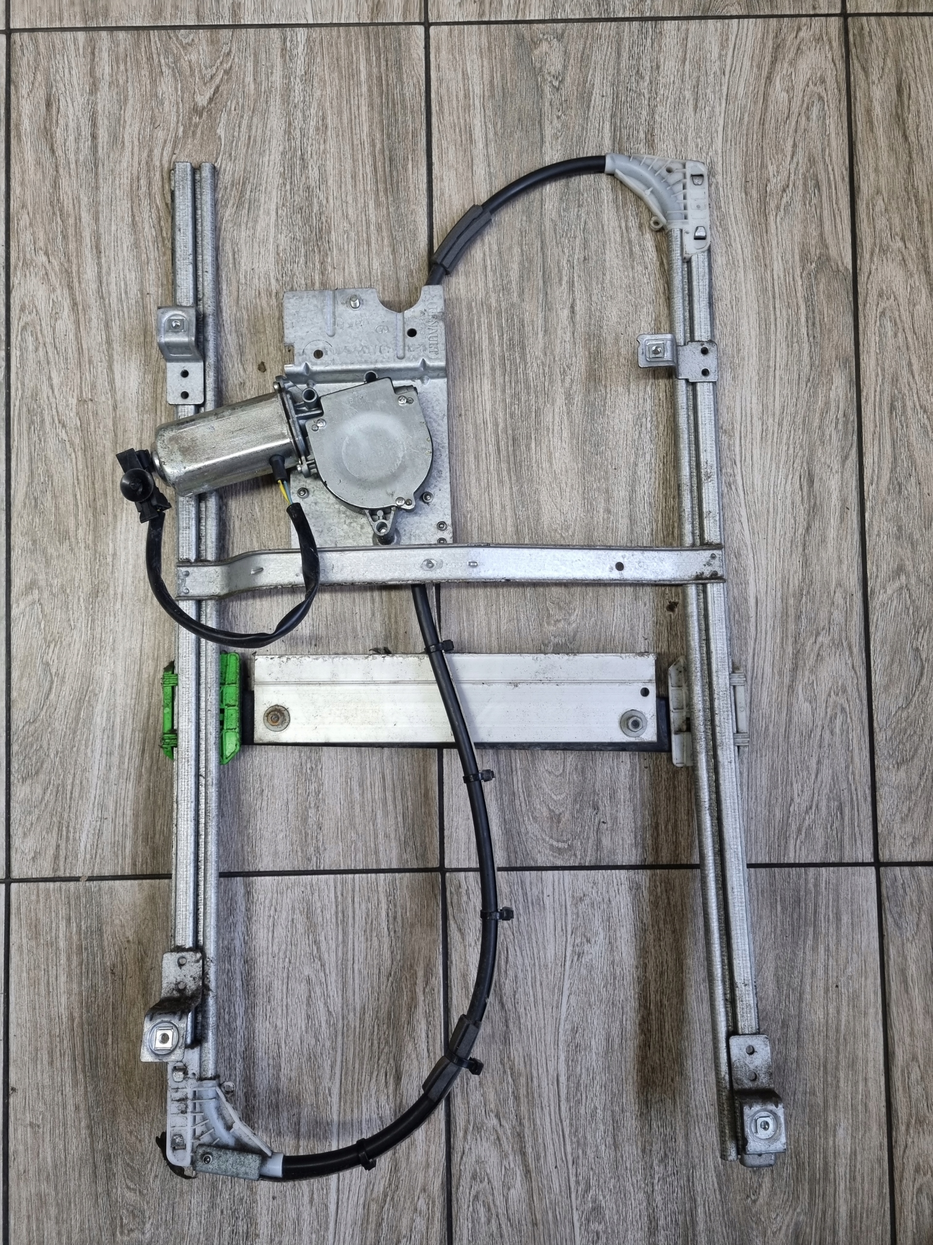 MECHANIZM SZYBY LEWY RENAULT PREMIUM MIDLUM DXI