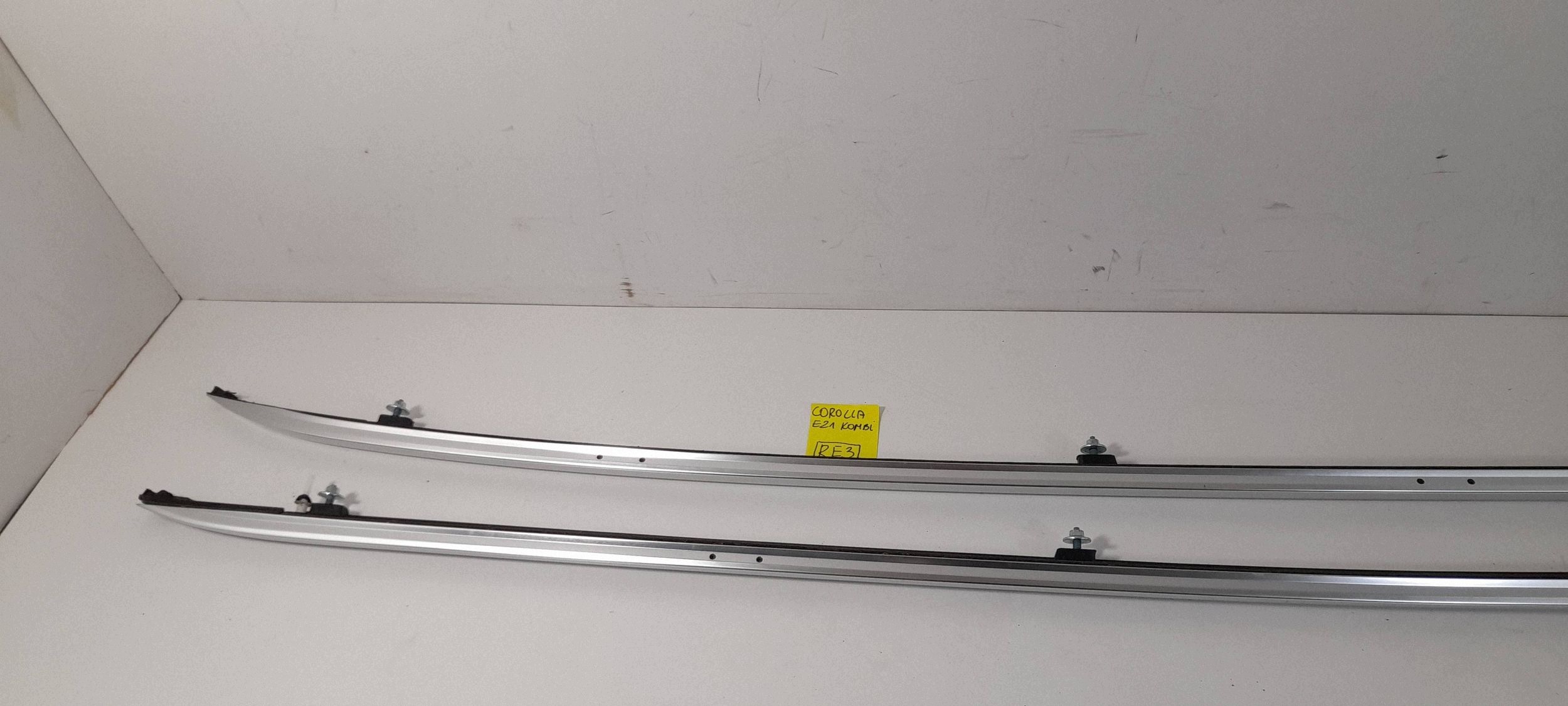 Toyota Corolla E21 Kombi Dachreling dach 774899452 (RE3)