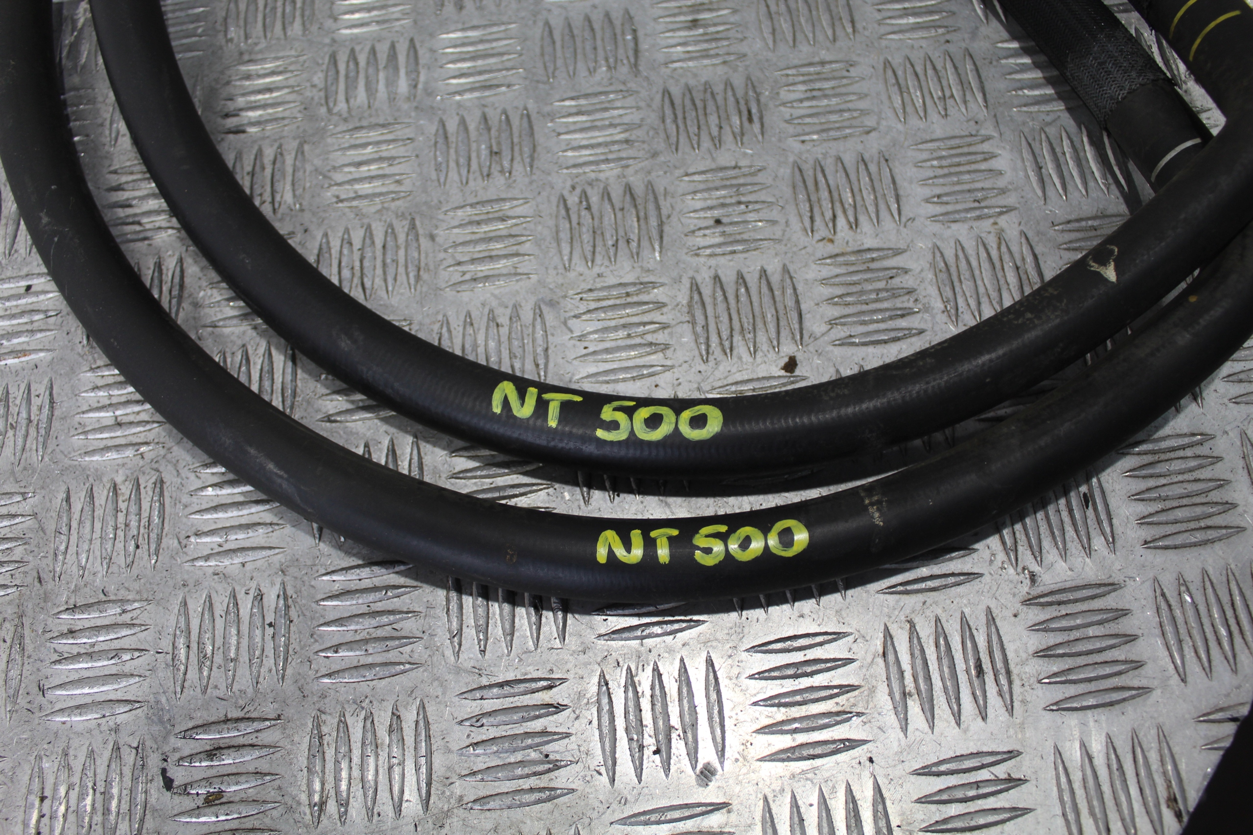 hose wiring NISSAN NT500
