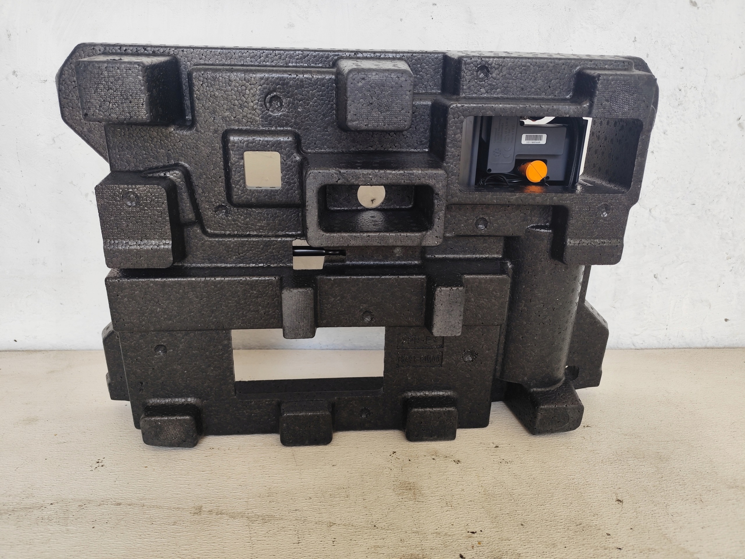 SUZUKI SX4 S-CROSS 2014 boot floor well polystirene key compressor;