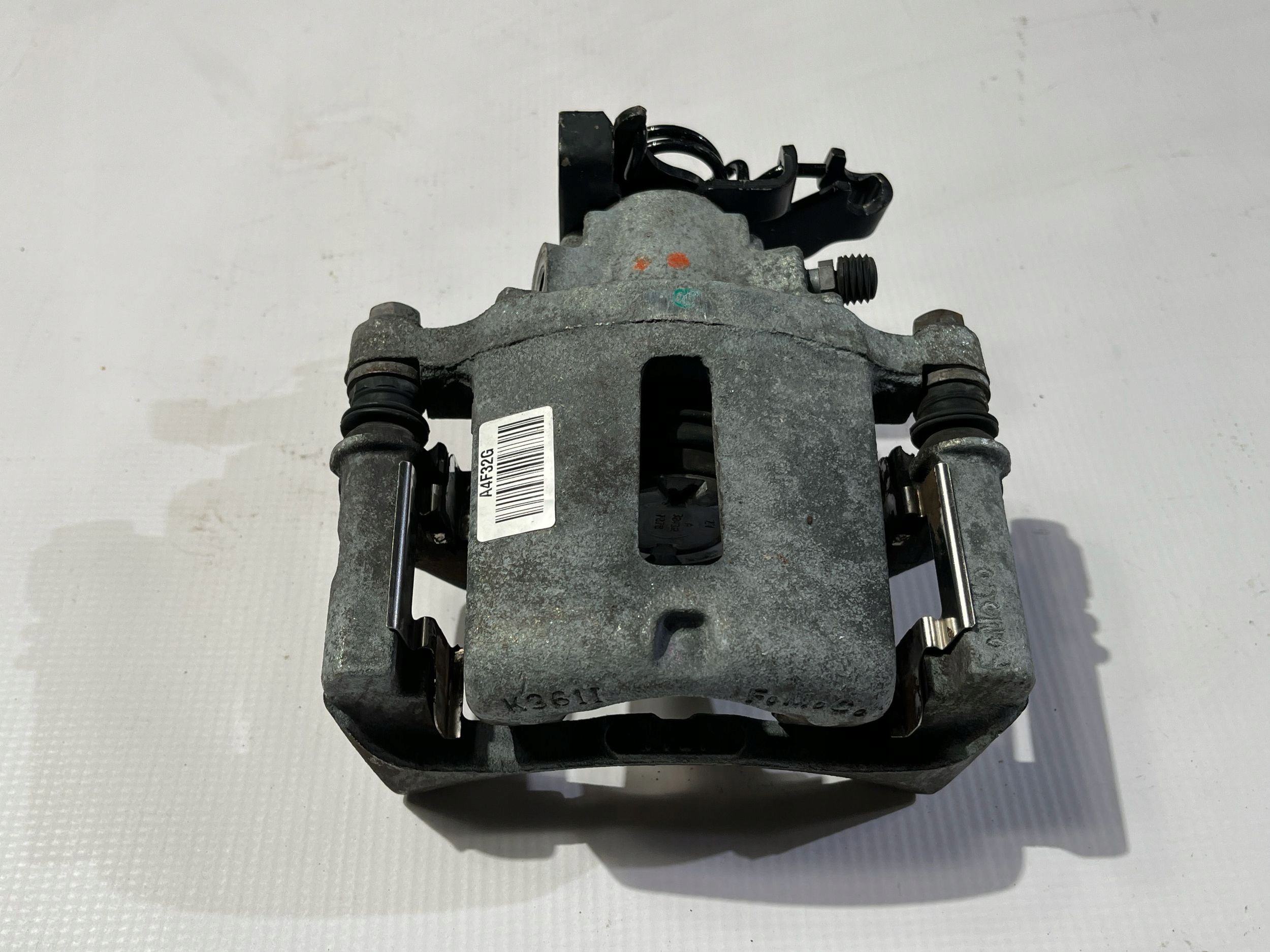 caliper brake rear rear part left Ford Mustang V v6 v8 2005-2014