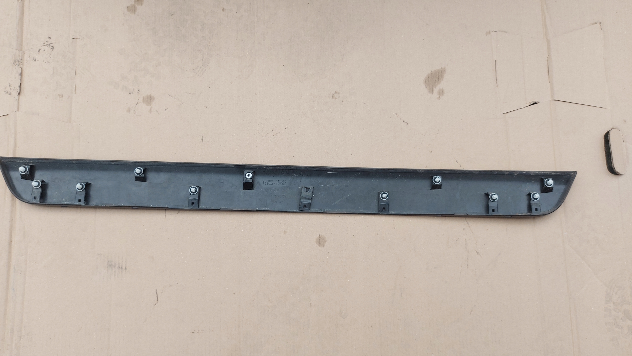 moulding cap bonnet rear part TOYOTA RAV4 V 18