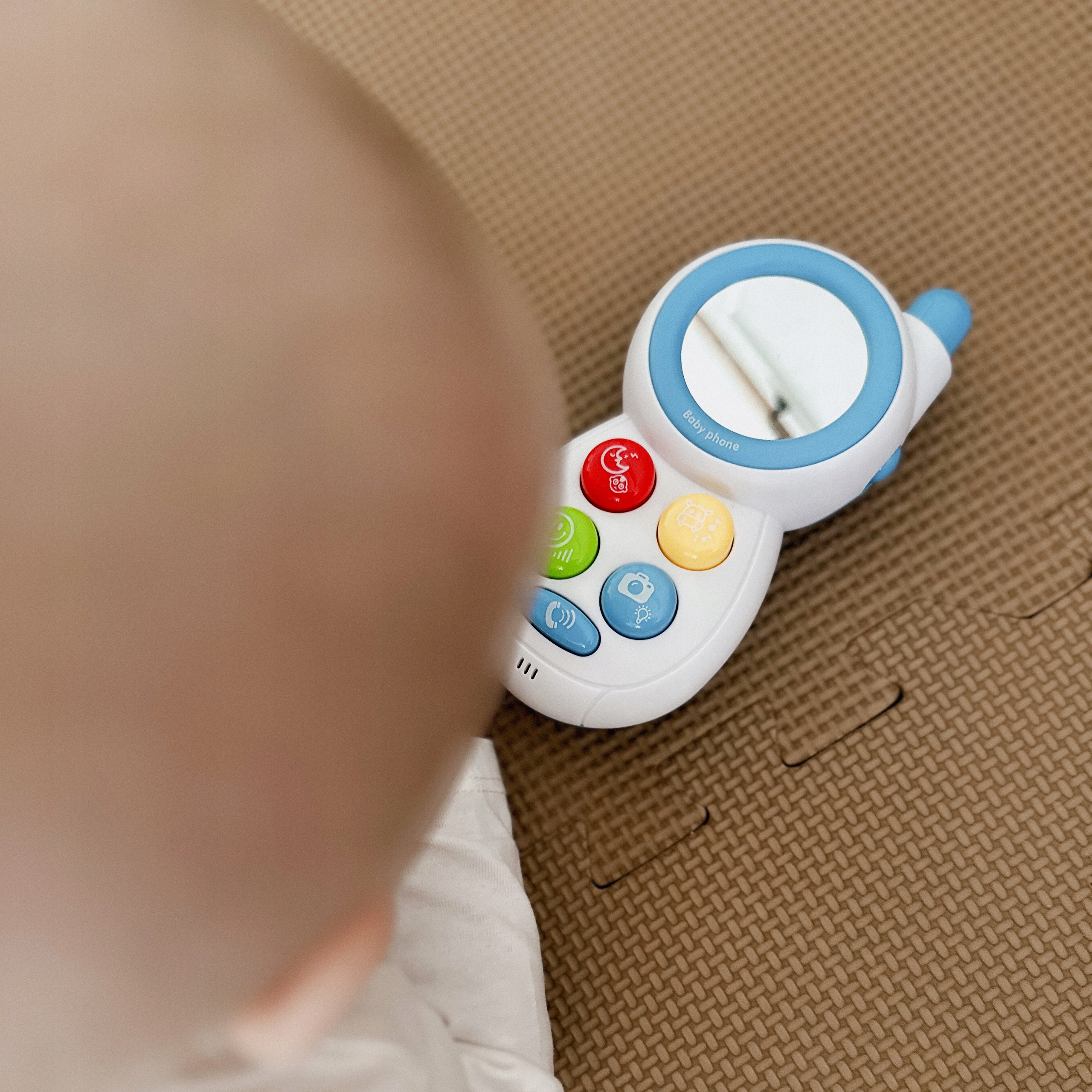 TELEFON KOMÓRKA INTERAKTYWNY EDUKACYJNY PODŚWIETLANY DŹWIĘKI ZABAWKA WOOPIE Marka Woopie