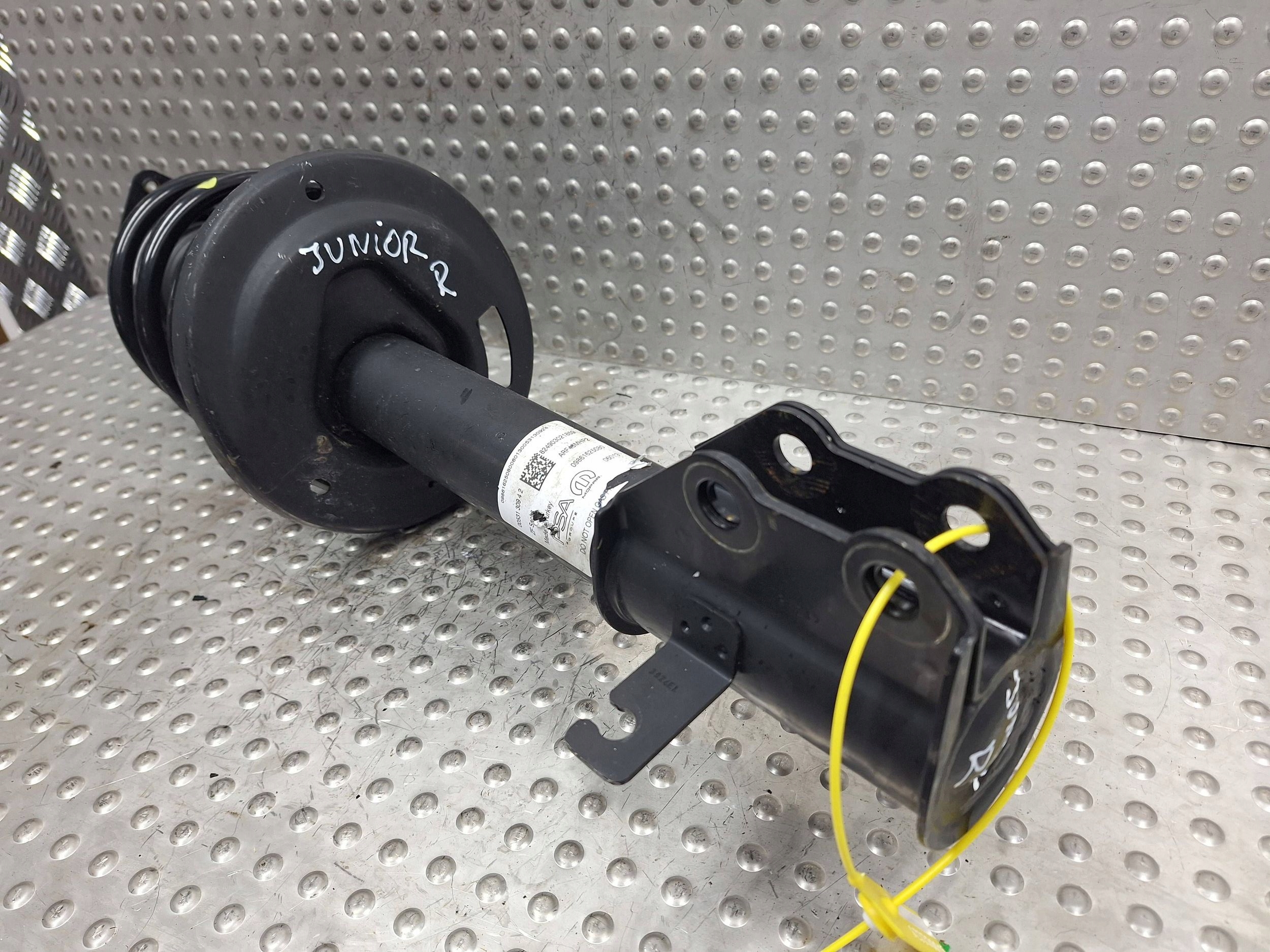 shock absorber right front ALFA ROMEO JUNIOR 25- 824903021859