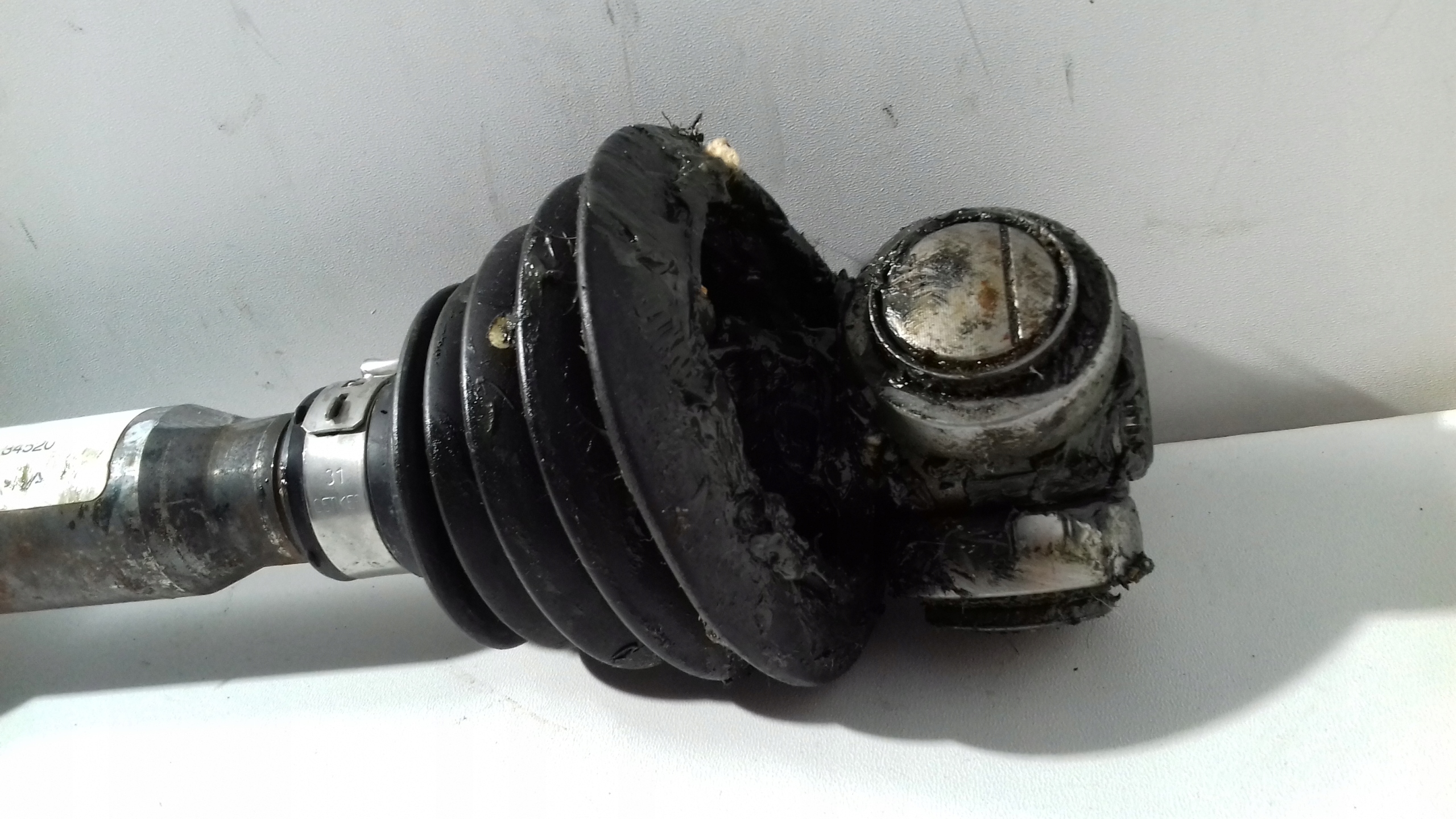 DACIA SANDERO III semi-axis right front long 391003401R