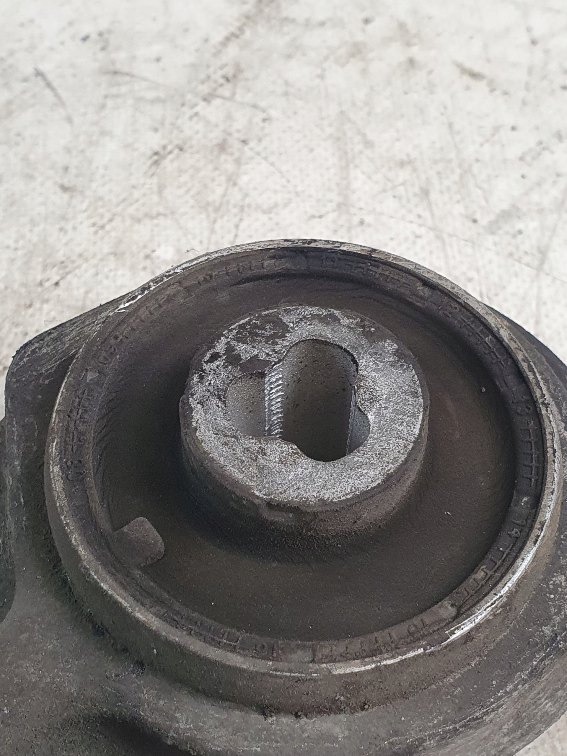 arm front right MERCEDES W212 2.2CDI EU 10r.