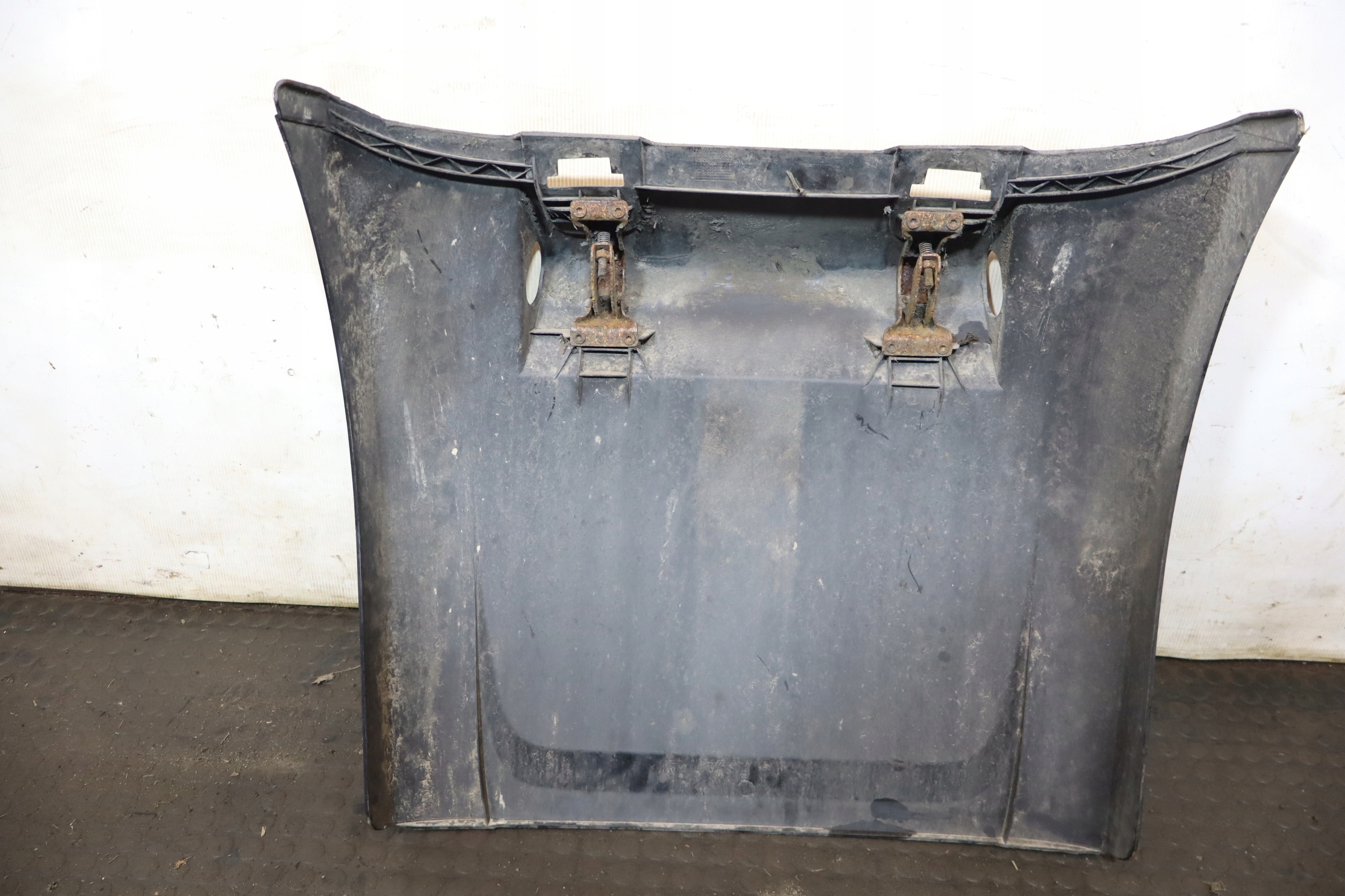 CHLAPACZ NADKOLA LEWY TYŁ DAF XF 106 LIFT 480 FT Strona zabudowy tył