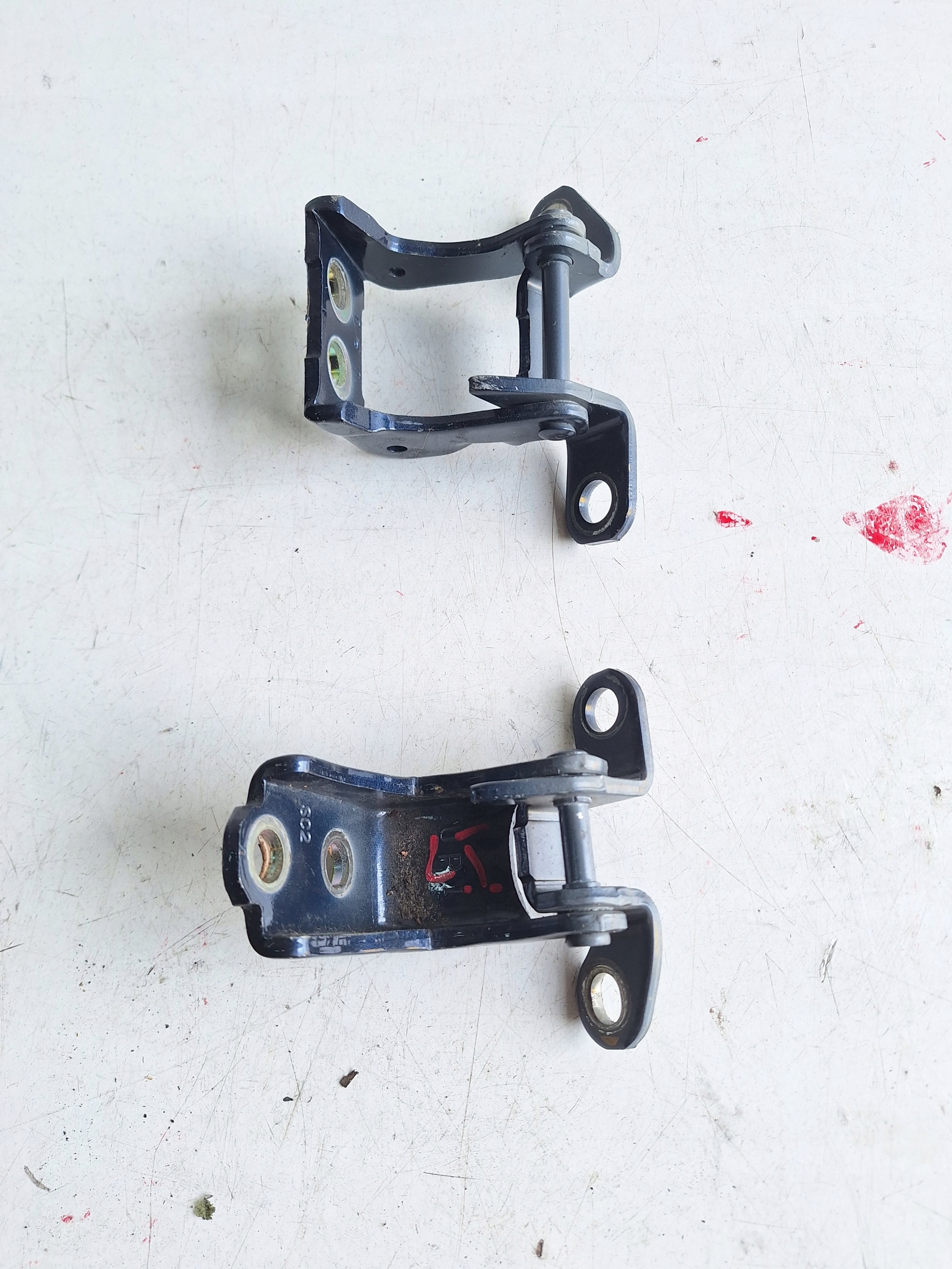 HONDA CR-V VI 2023-> hinge door left rear part 2SZT