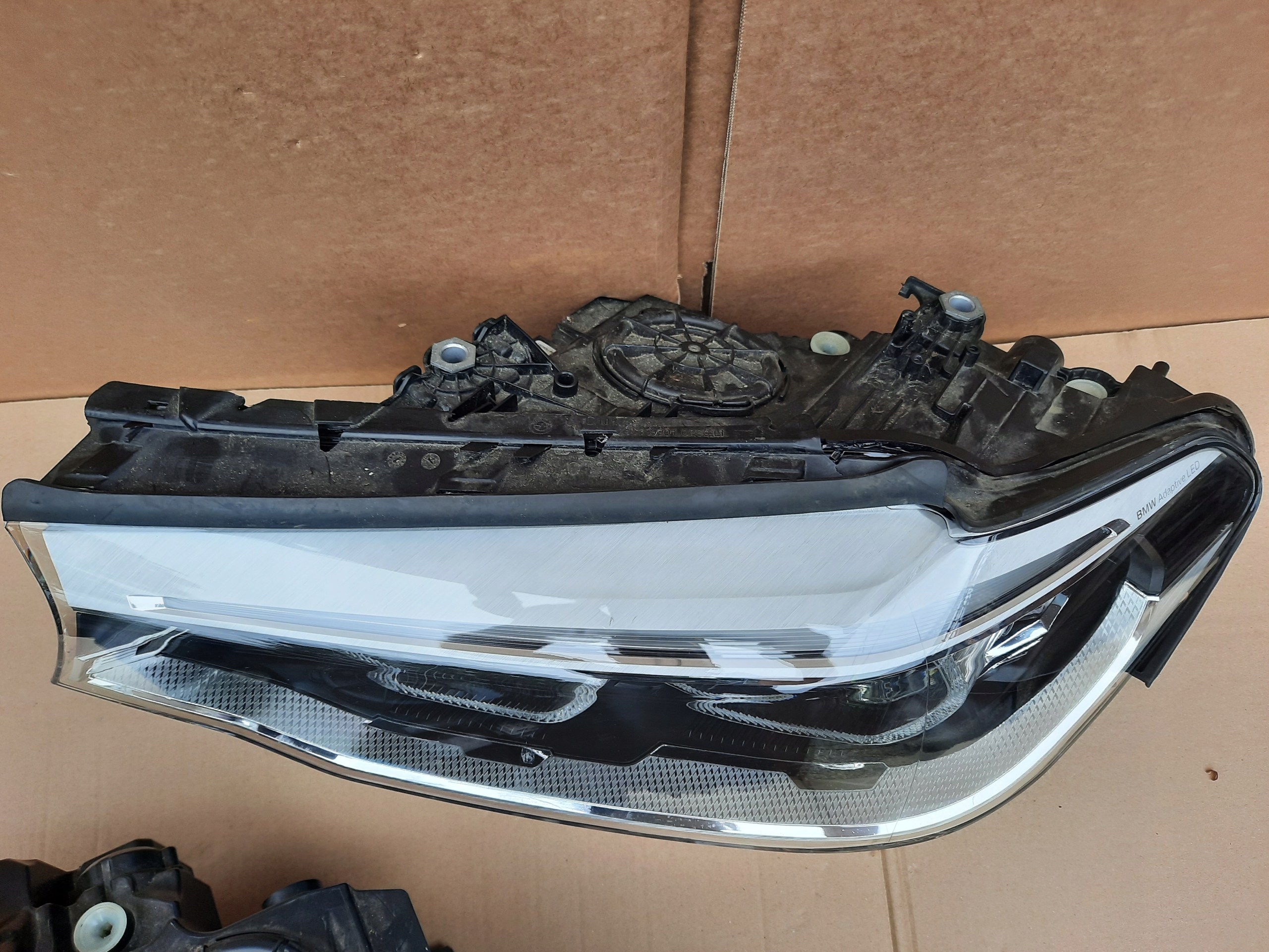 Full Led Adaptive prawy lewy BMW 5 G30 G31 lampa Producent części BMW OE