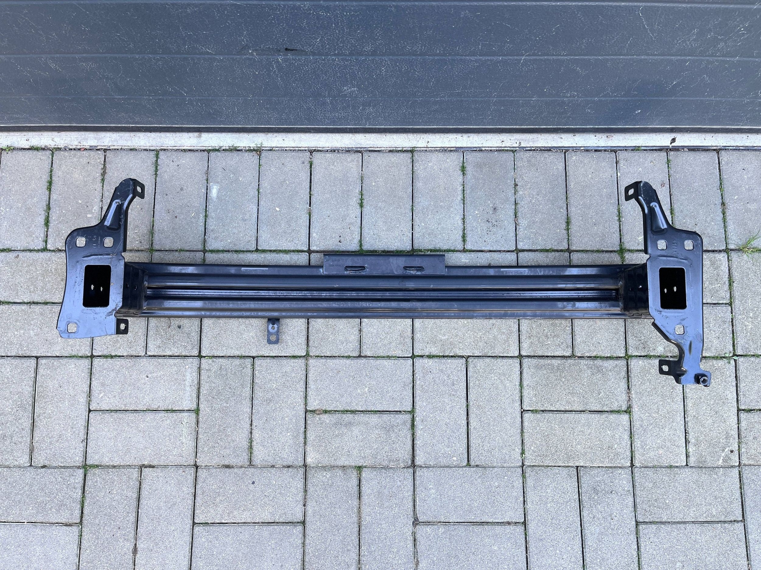 Skoda Fabia 3 III 3V 15- bumper support front front