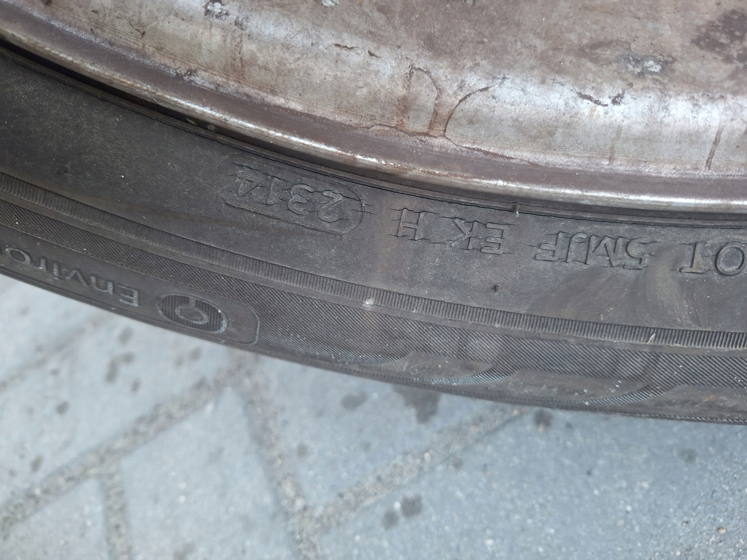 HYUNDAI IX35 09-15 discs + tyres 225/60 R17