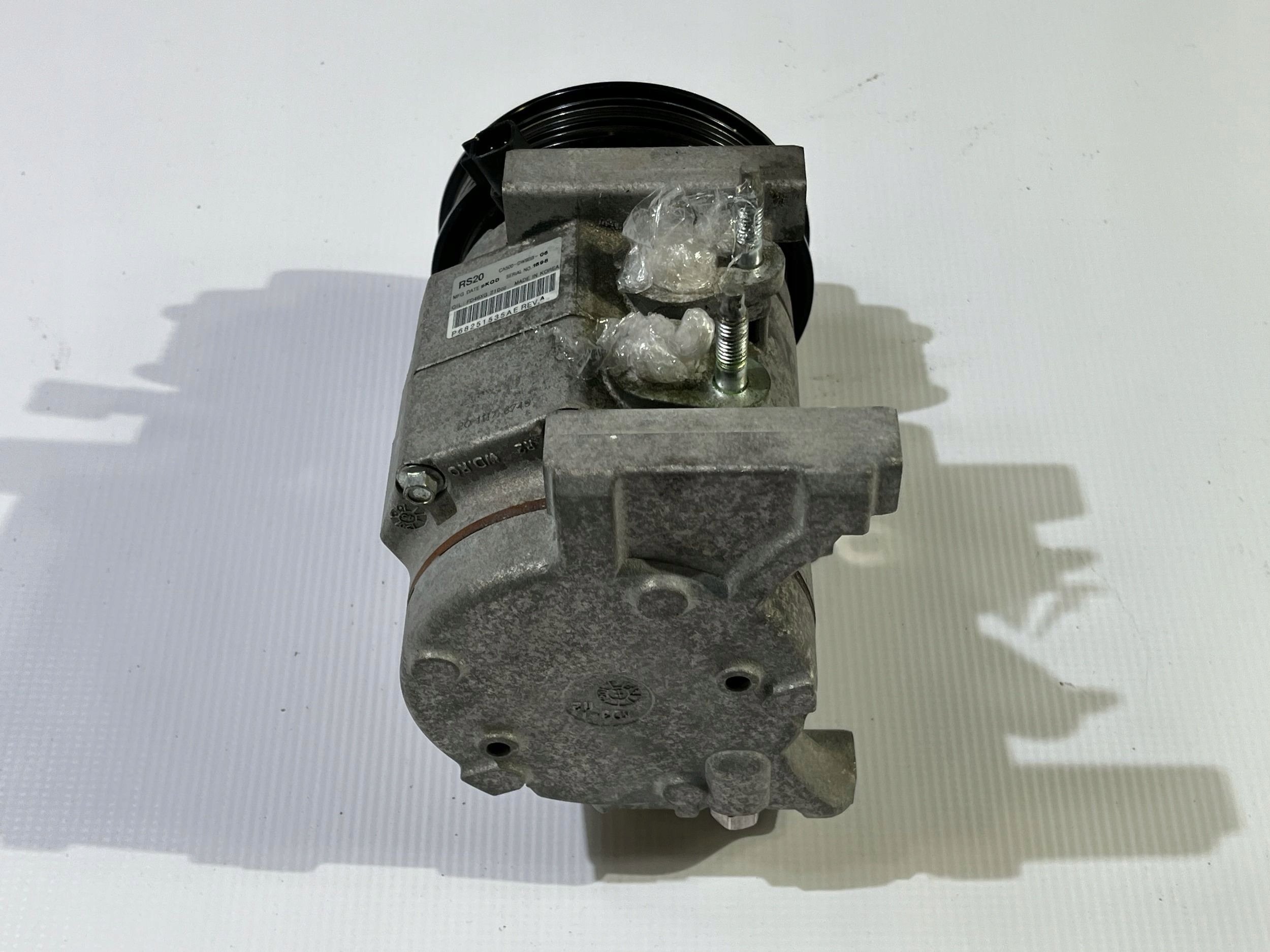 compressor compressor; of the air conditioning Dodge Durango 3.6 v6 2016