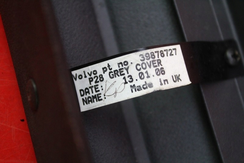 blinds boot 39878727 VOLVO XC90 1 and 02-06