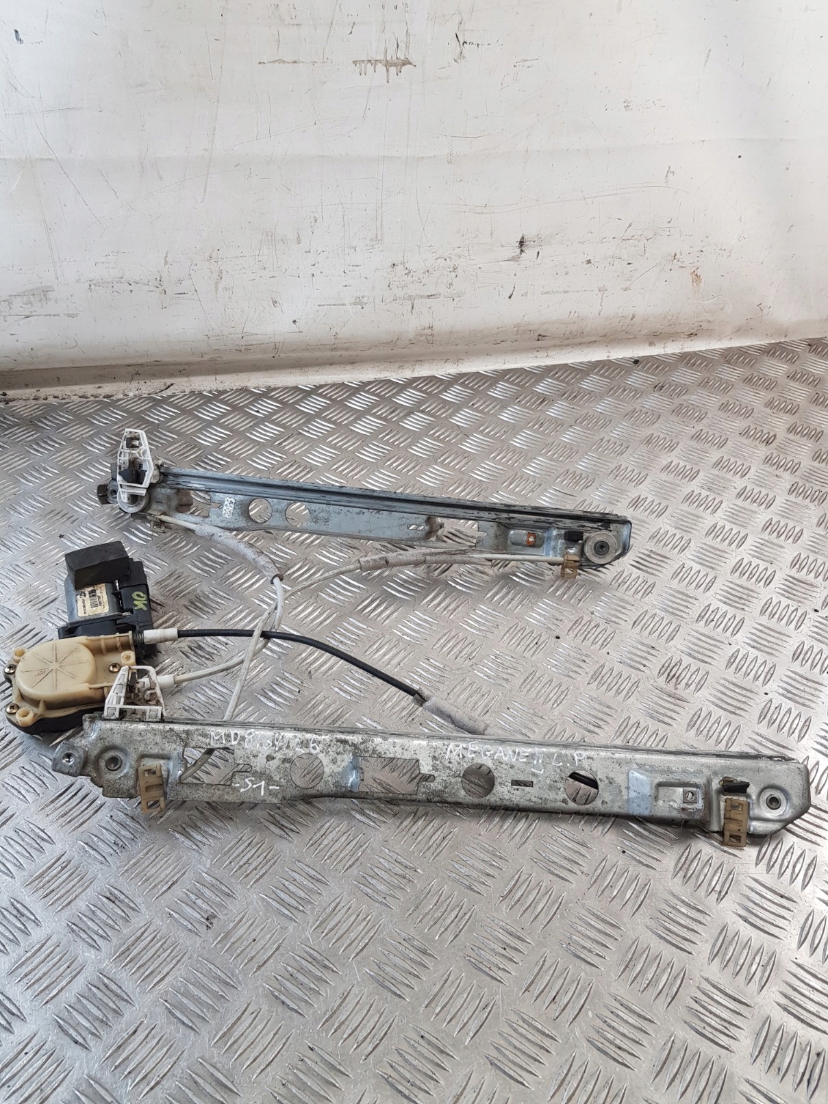 window regulator left front 400790F 440776D RENAULT Megane II 04R- EU