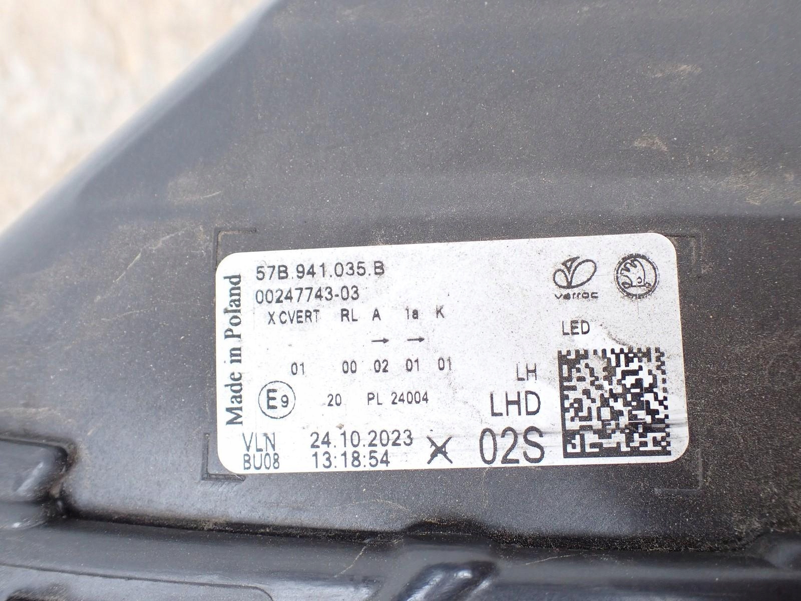 light left REFLEKTOR left FULL LED SKODA KAROQ 57B LIFT 2022- 57B941035B