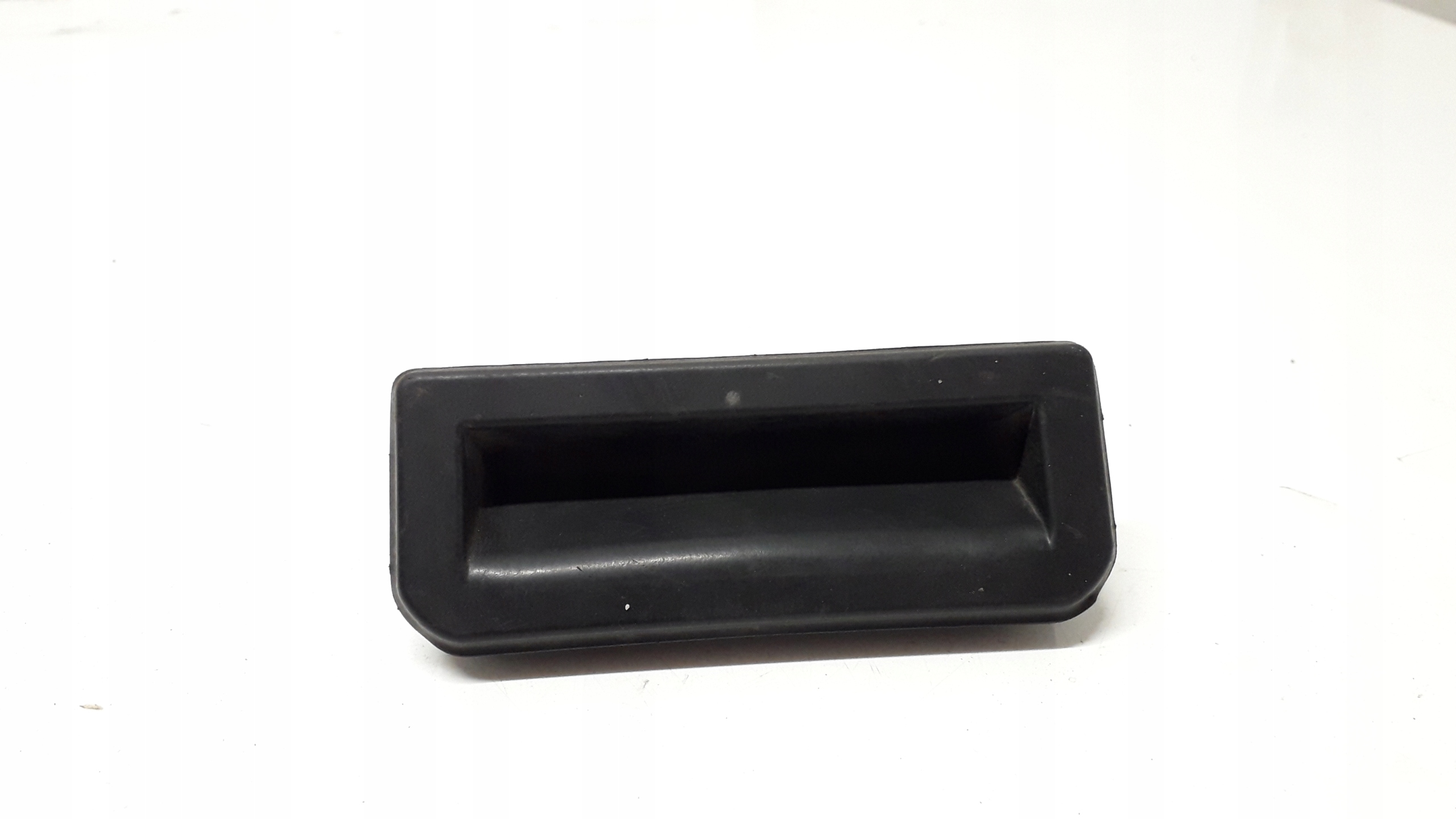 VW AUDI SKODA ЗАДНЯЯ ДВЕРНАЯ РУЧКА 6V0827566