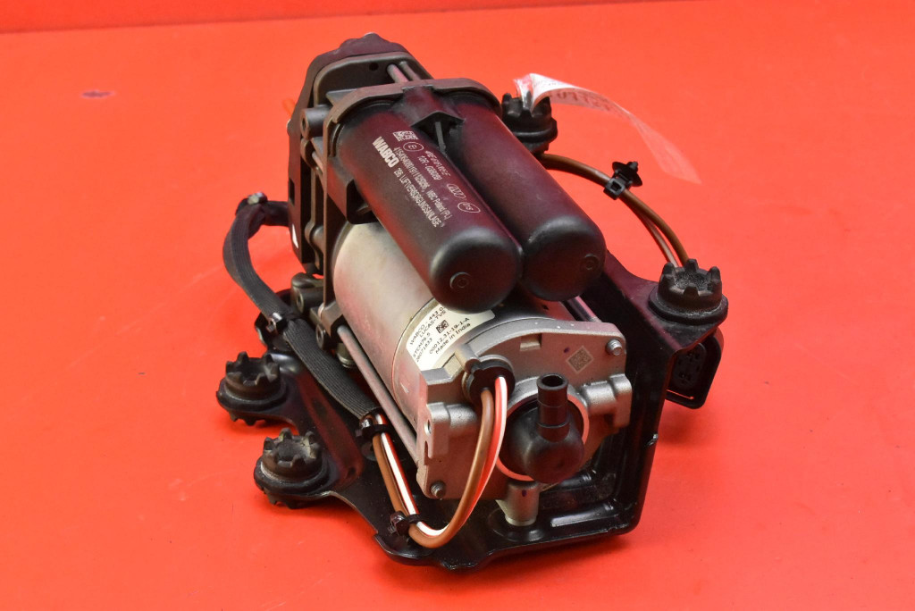 KOMPRESOR Pumpe Achsträgers 4KE616005E AUDI E-TRON 55 408 KM 18-21