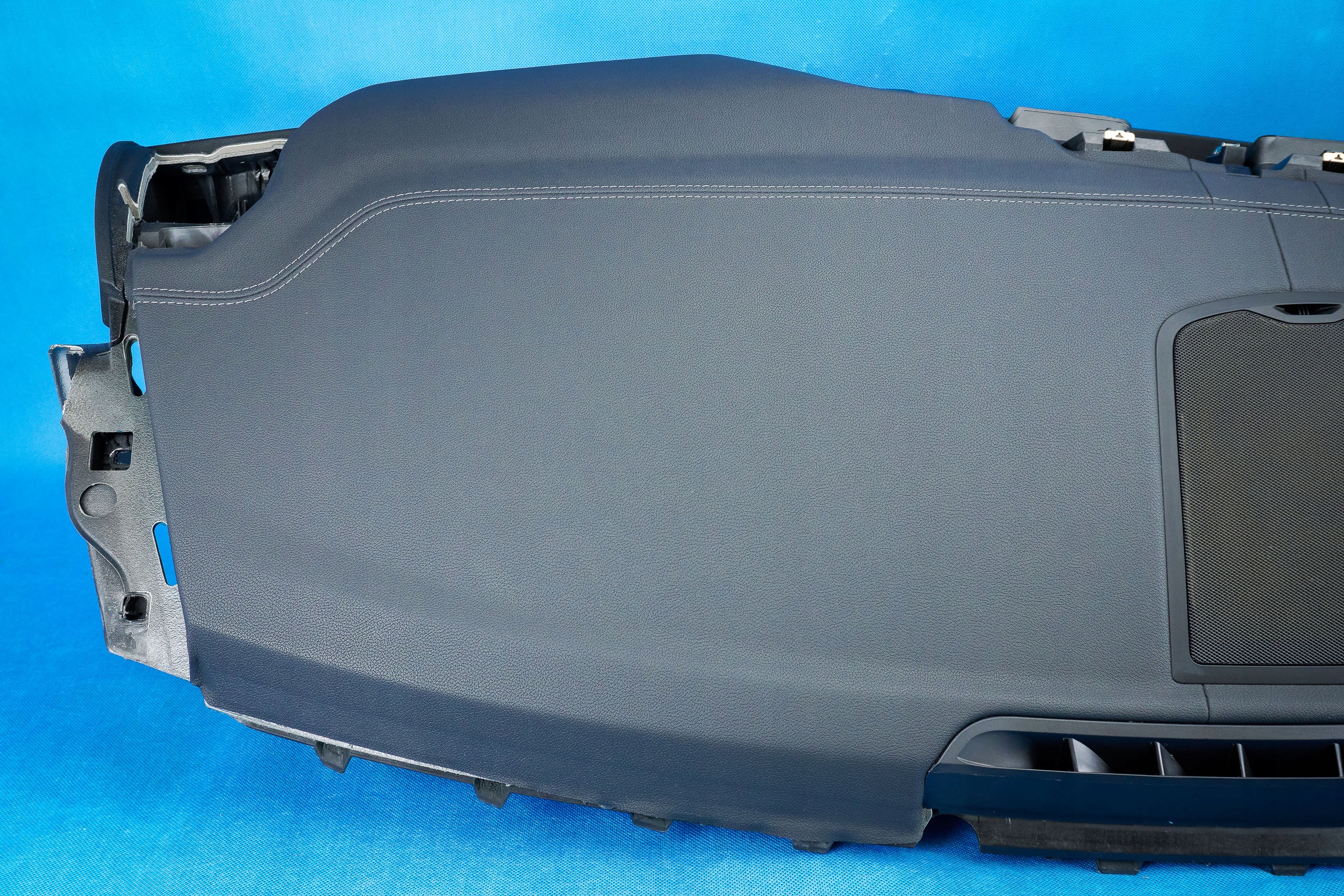 dashboard instrument panel console HUD BMW X3 G01 and X4 G02 51459631014 9631014