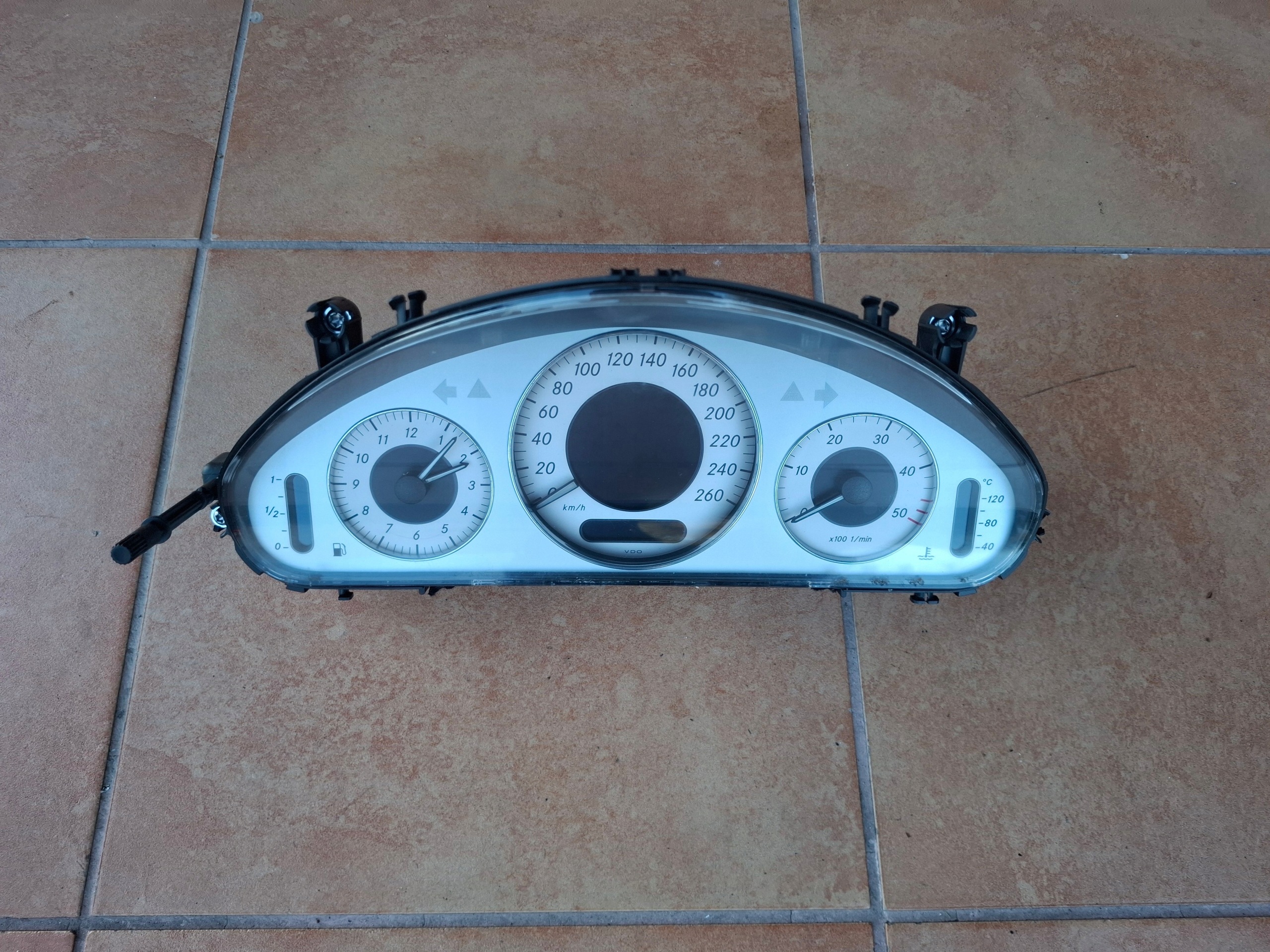 budíky MERCEDES W211 CDI A2115405711