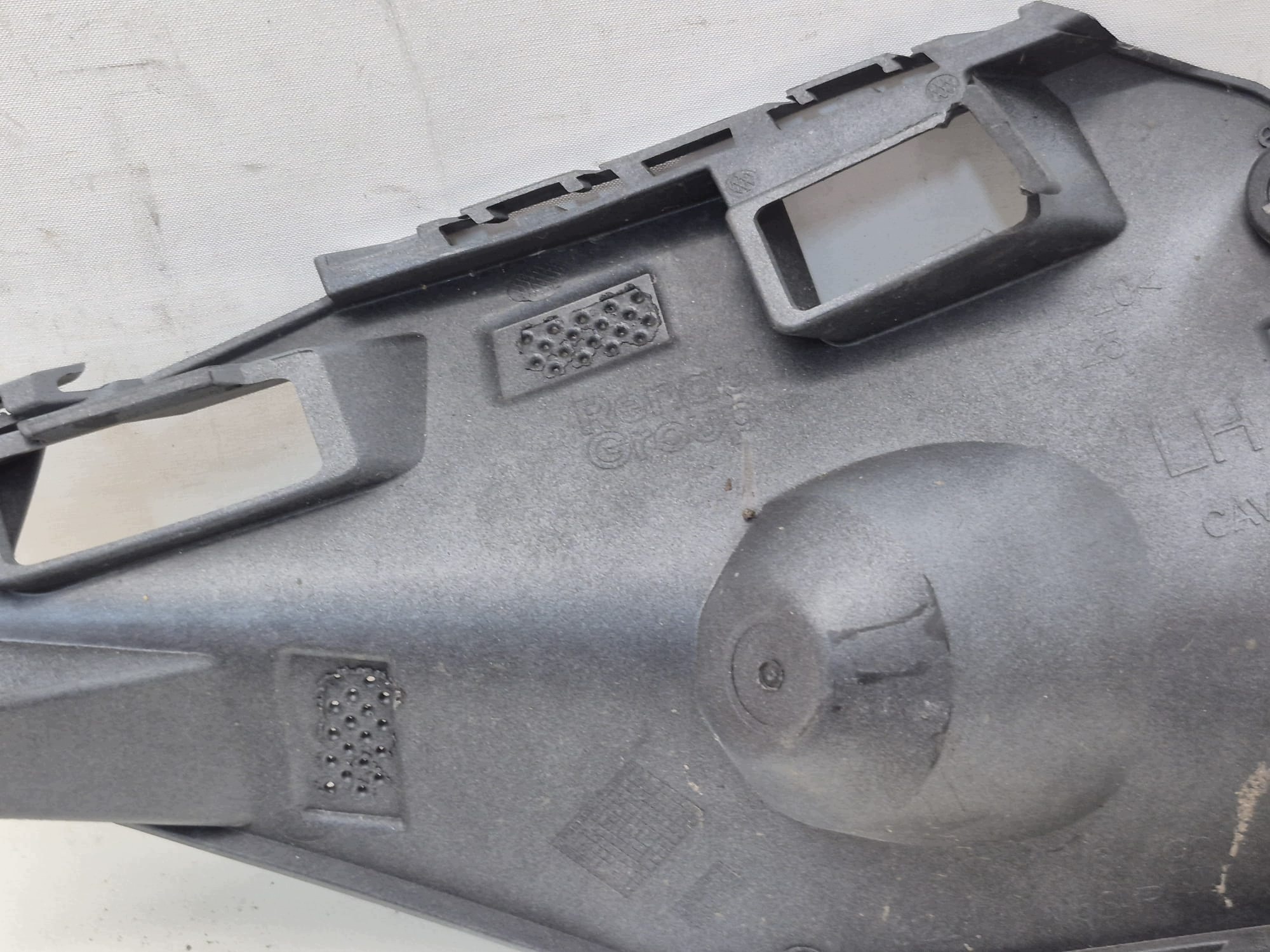 RENAULT AUSTRAL support holder of a bumper left front 622134168R