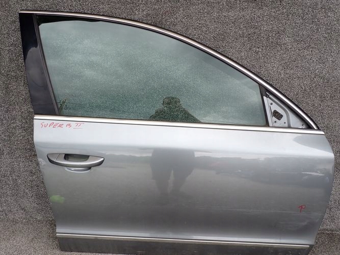 SKODA SUPERB II 08- door right front front KPL