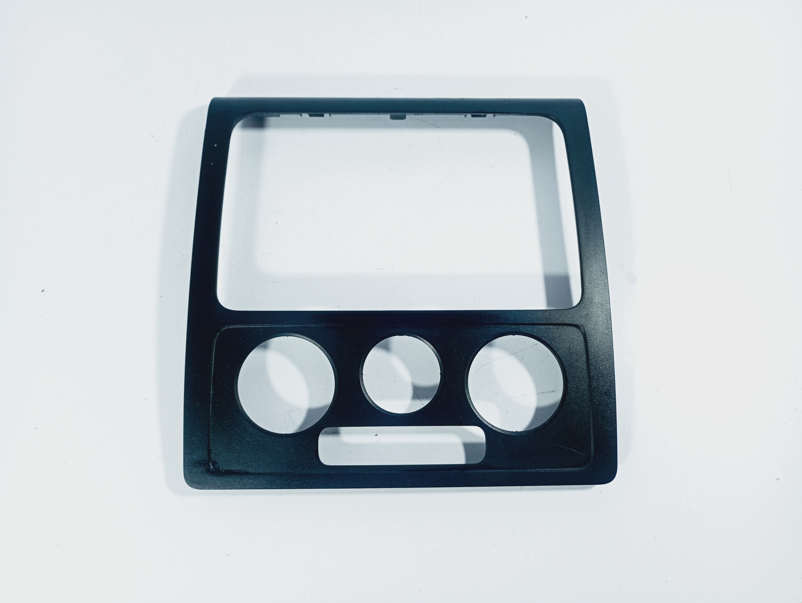 couverture châssis radio OE 2K0858061 VW CADDY 3 III 04-10
