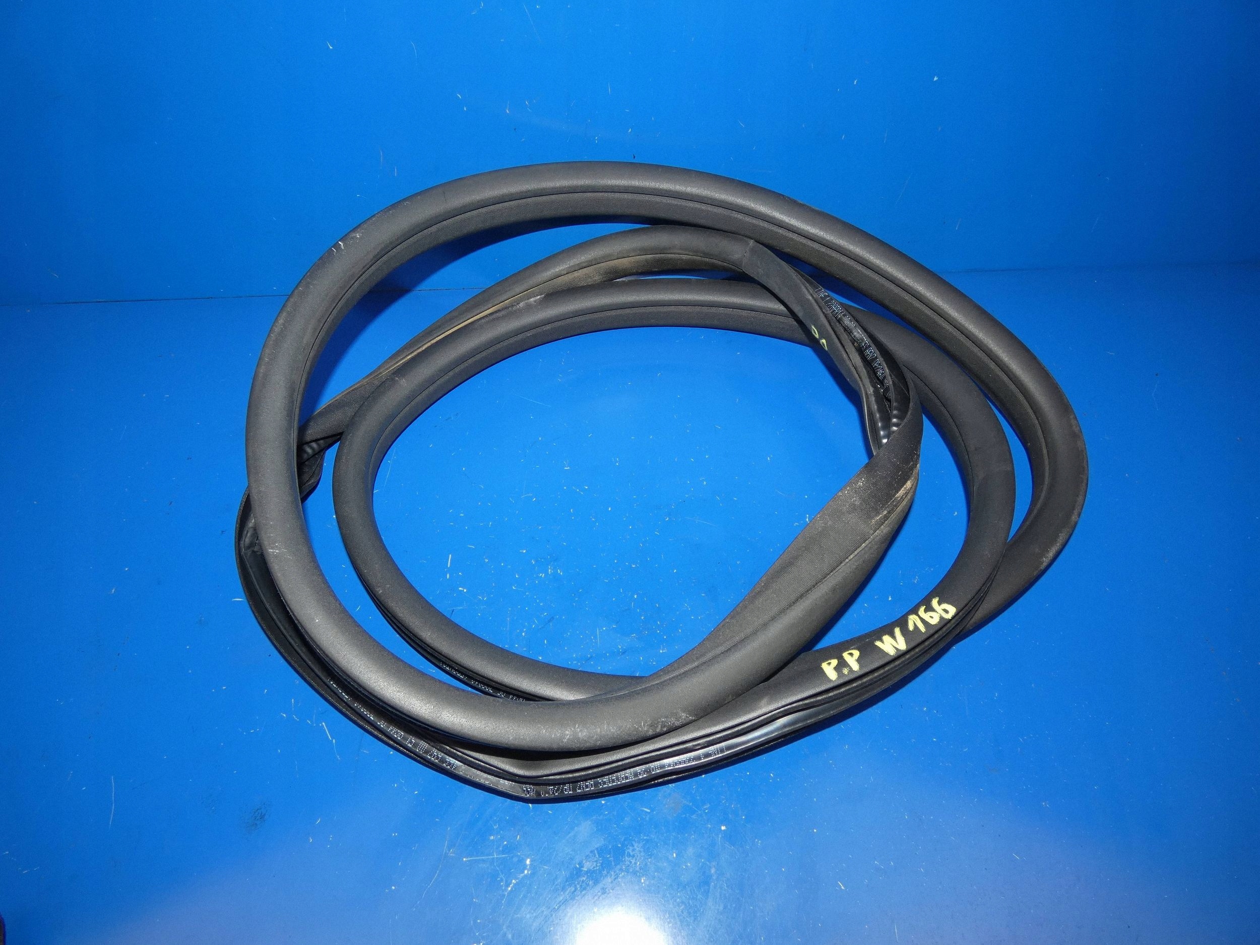 MERCEDES ML W166 GLE gasket bodywork door right front