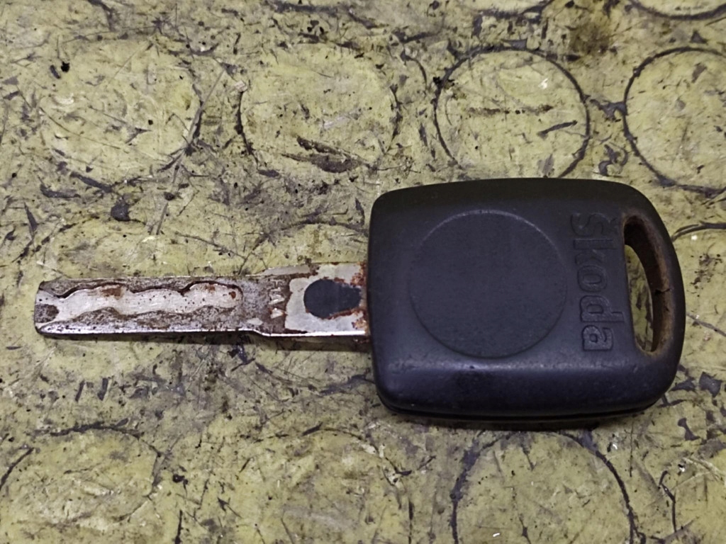 SKODA FABIA II ignition key 4B0905851C