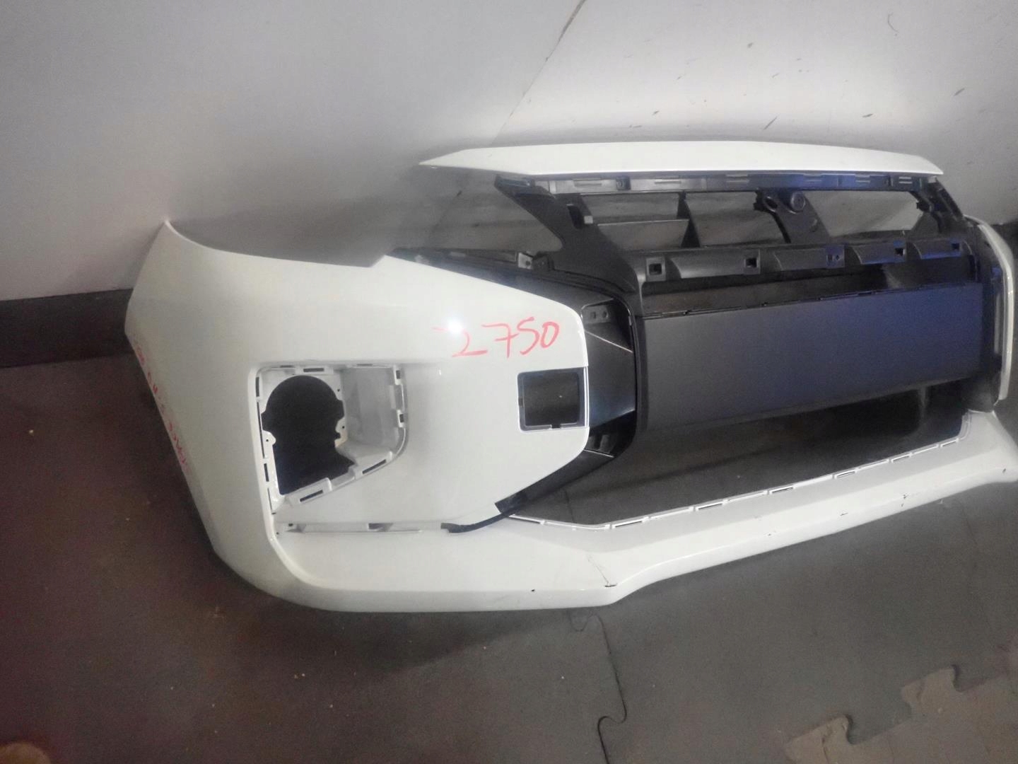 bumper front MITSUBISHI SPACE STAR III 2020