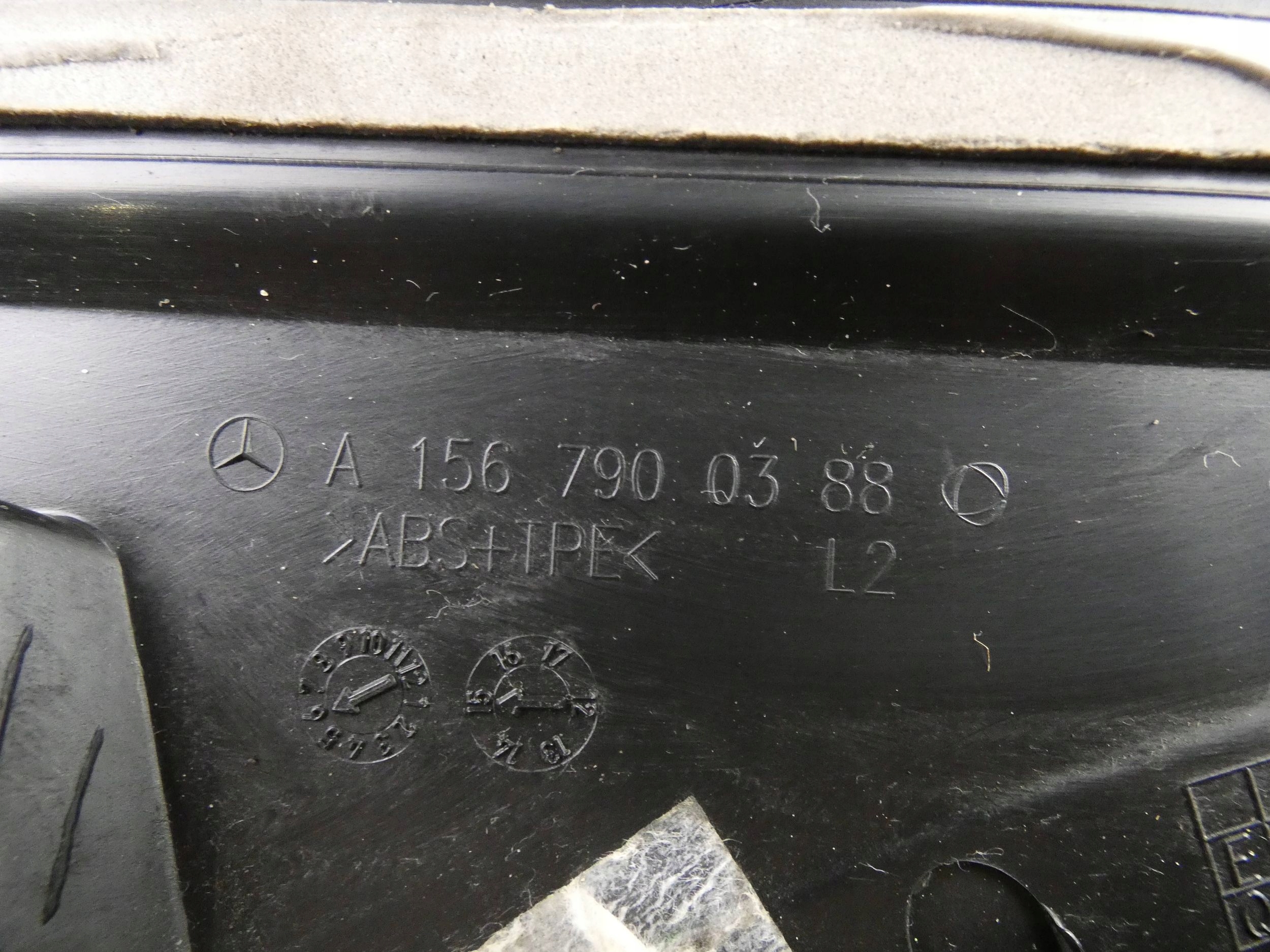 MERCEDES GLA W156 X156 cover moulding bonnet boot left rear part