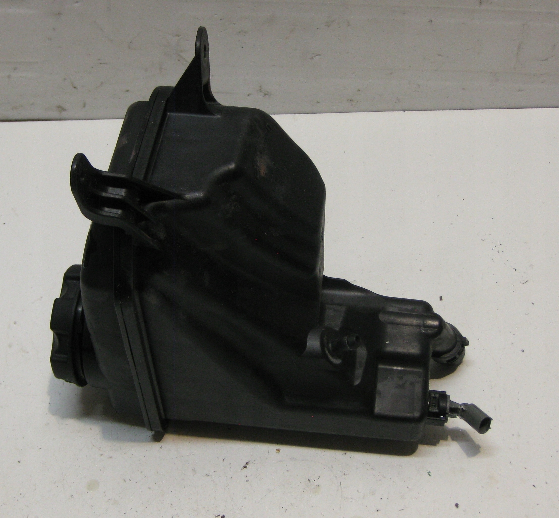 BMW E87 5D 07R ekspanziona posuda vode 7567462