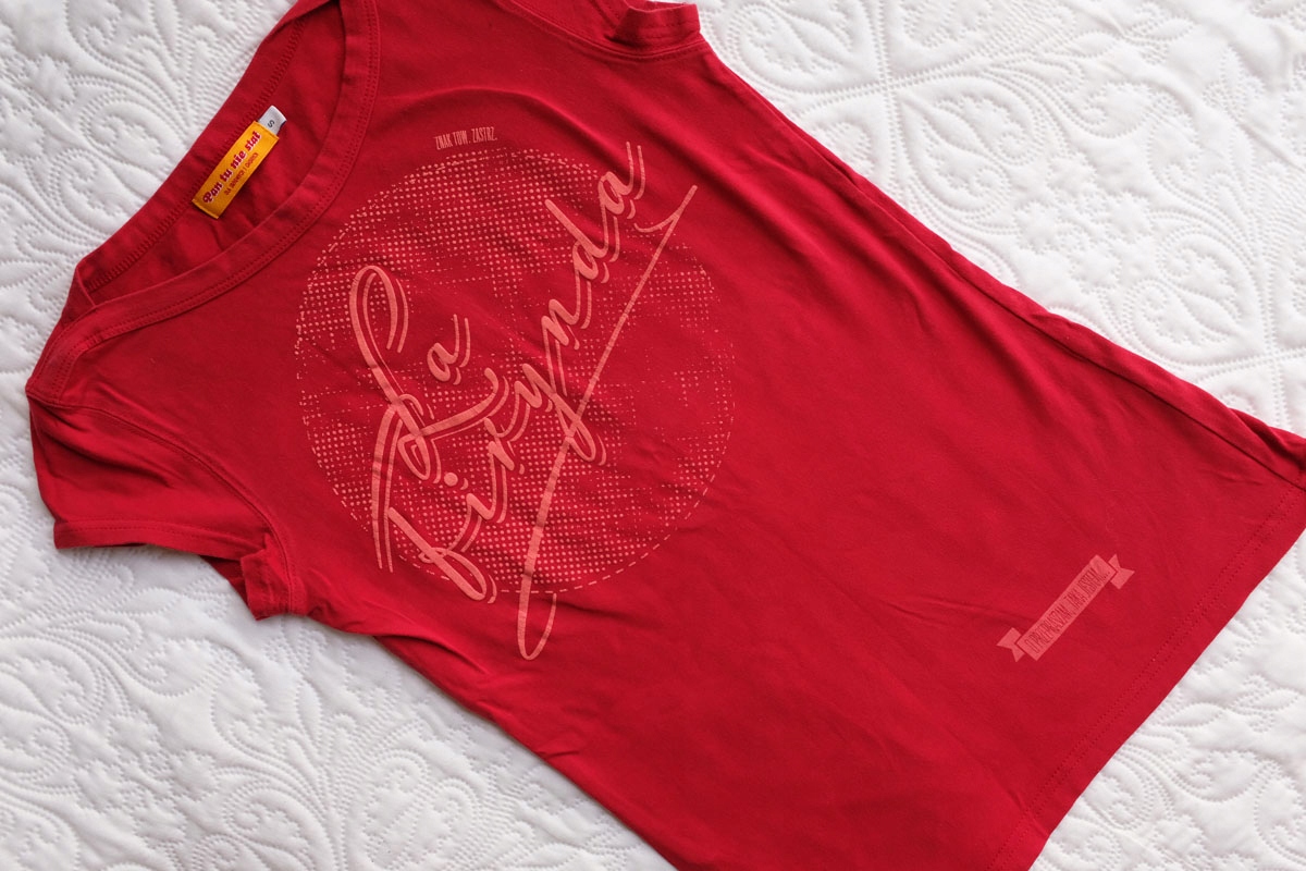 PAN TU NIE STAŁ t-shirt z napisem La Firynda S 36 Rozmiar S