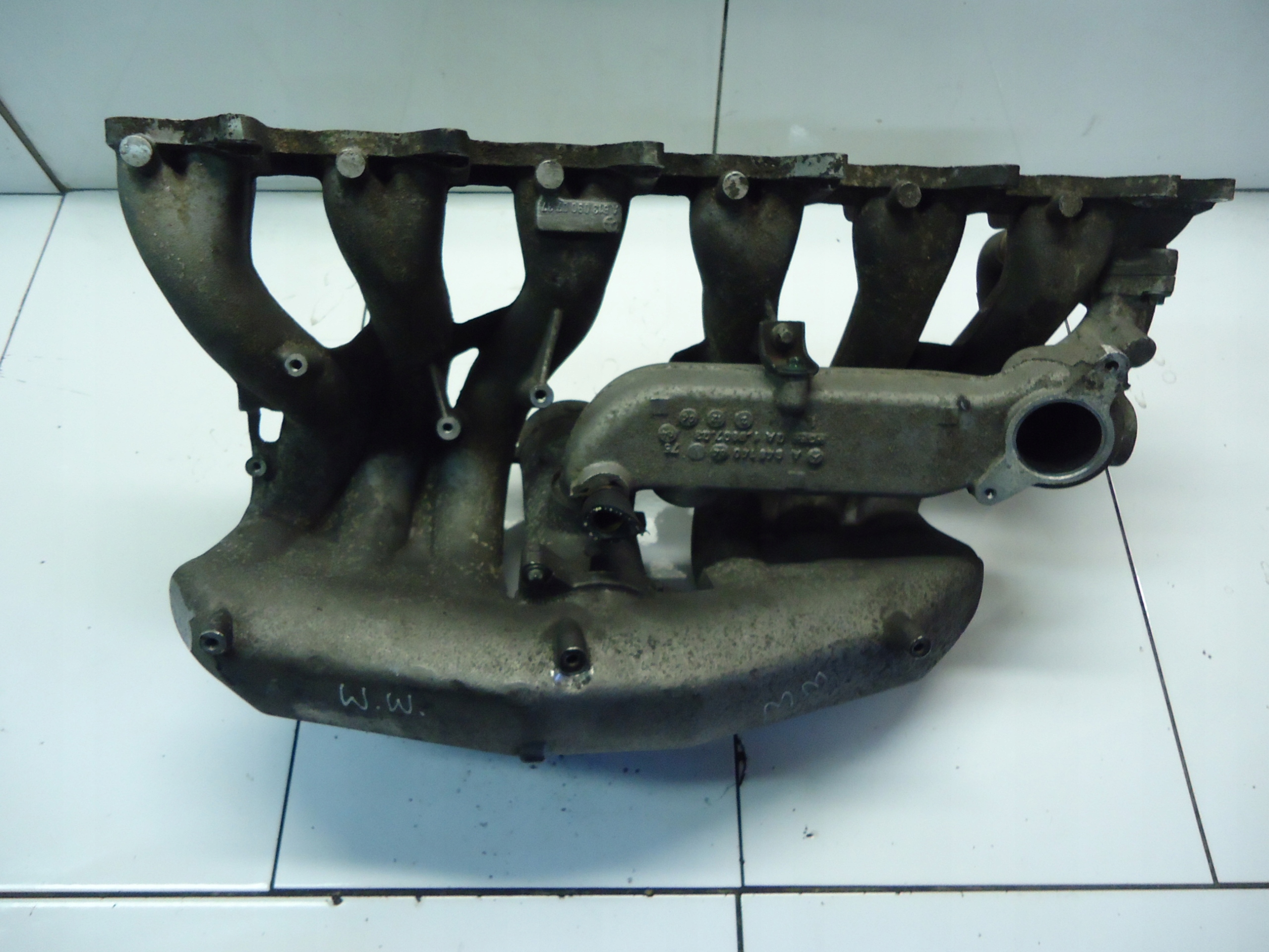 MERCEDES E W211 3.2CDI 3.2 CDI intake manifold A6130900737