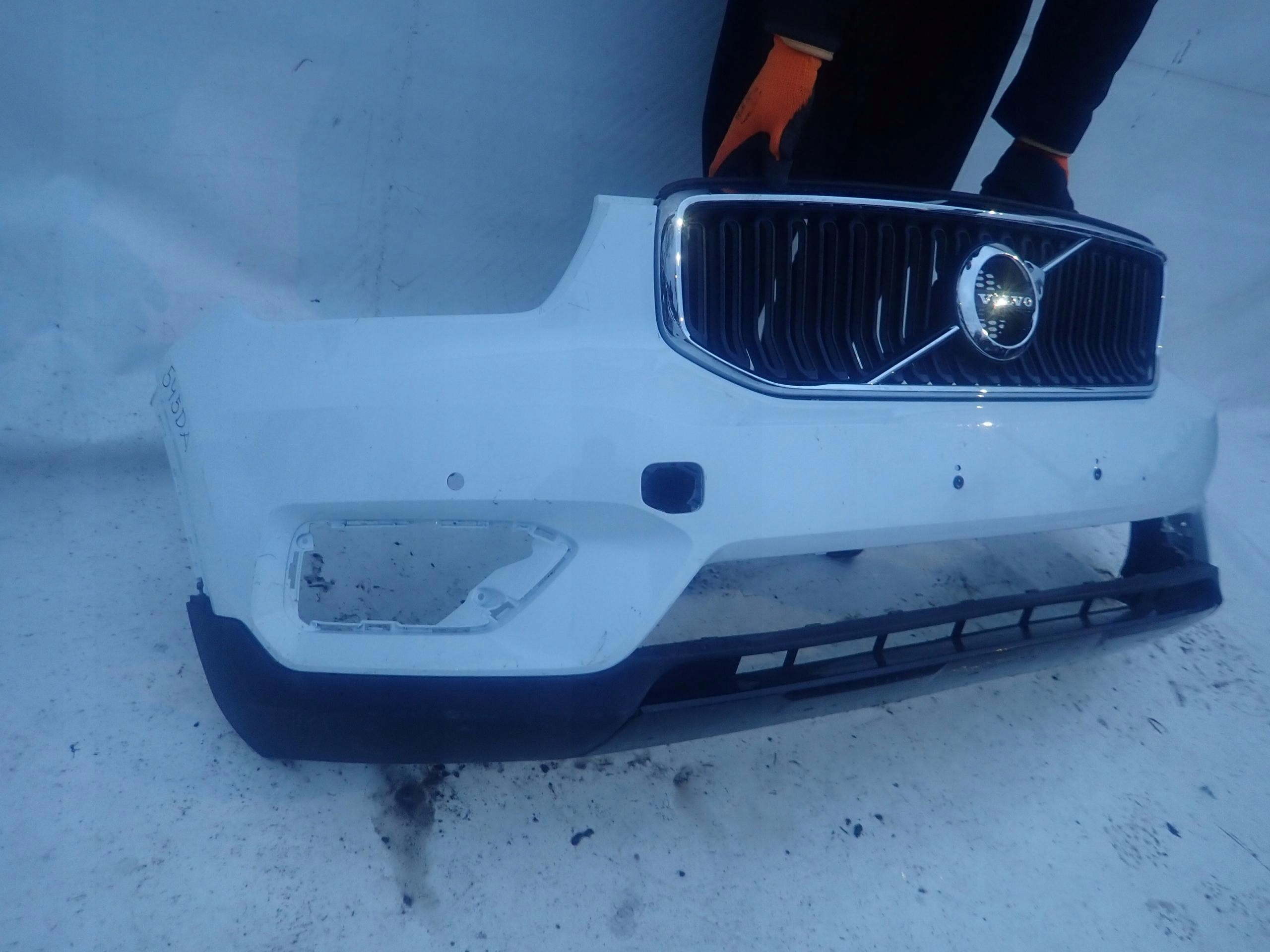 VOLVO XC40 17-> bumper front PDC