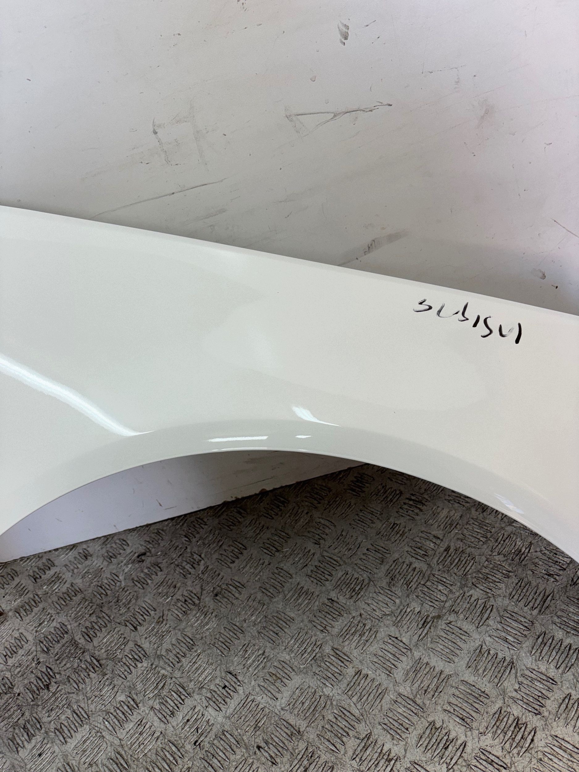 fender front front right OPEL INSIGNIA A