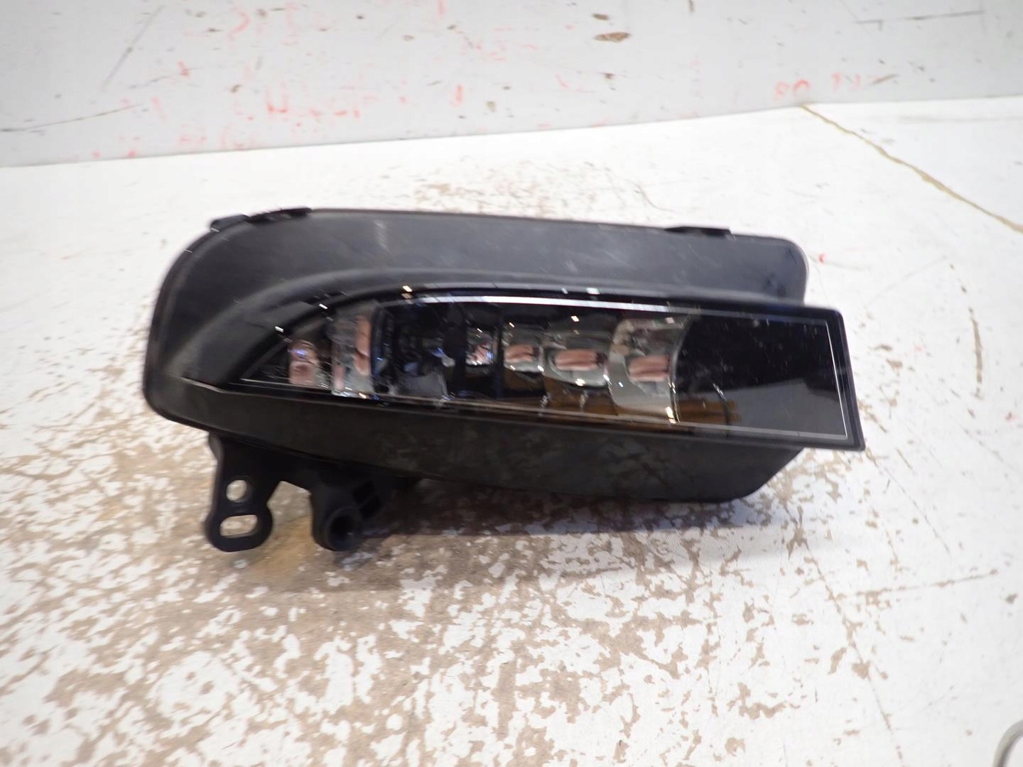 NEBELSCHEINWERFER RECHTS AUDI A5 LIFT 2012-2016 8T0941700F