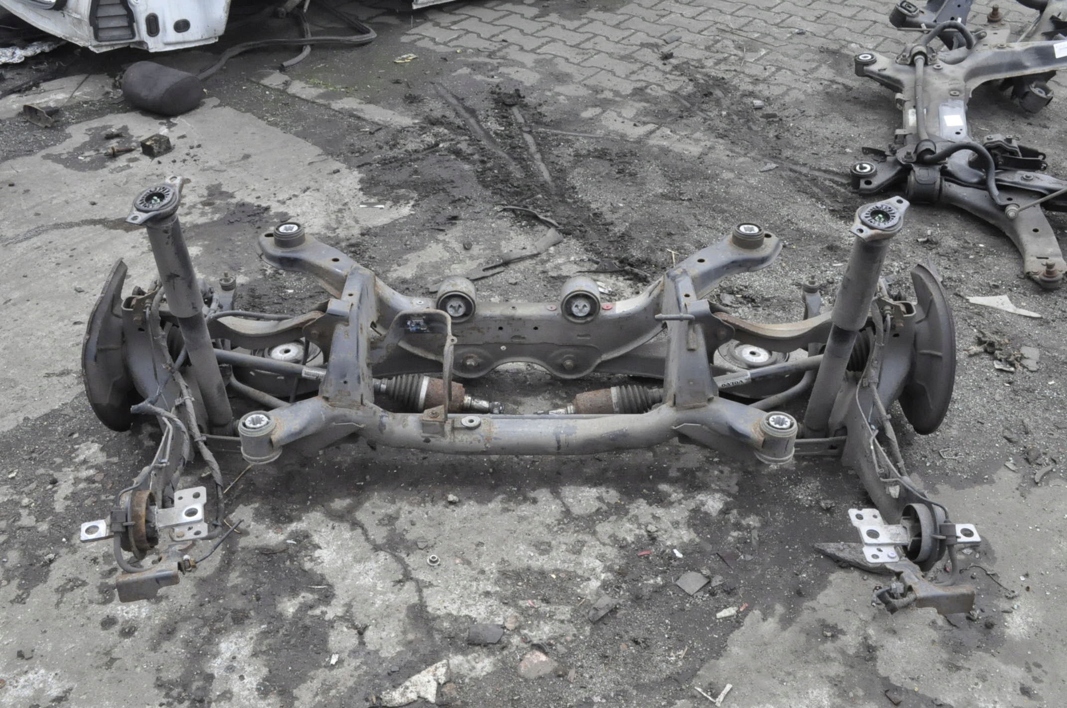 VOLVO XC60 AWD ZAWIESZENIE TYLNE BELKA ZAWIESZENIA