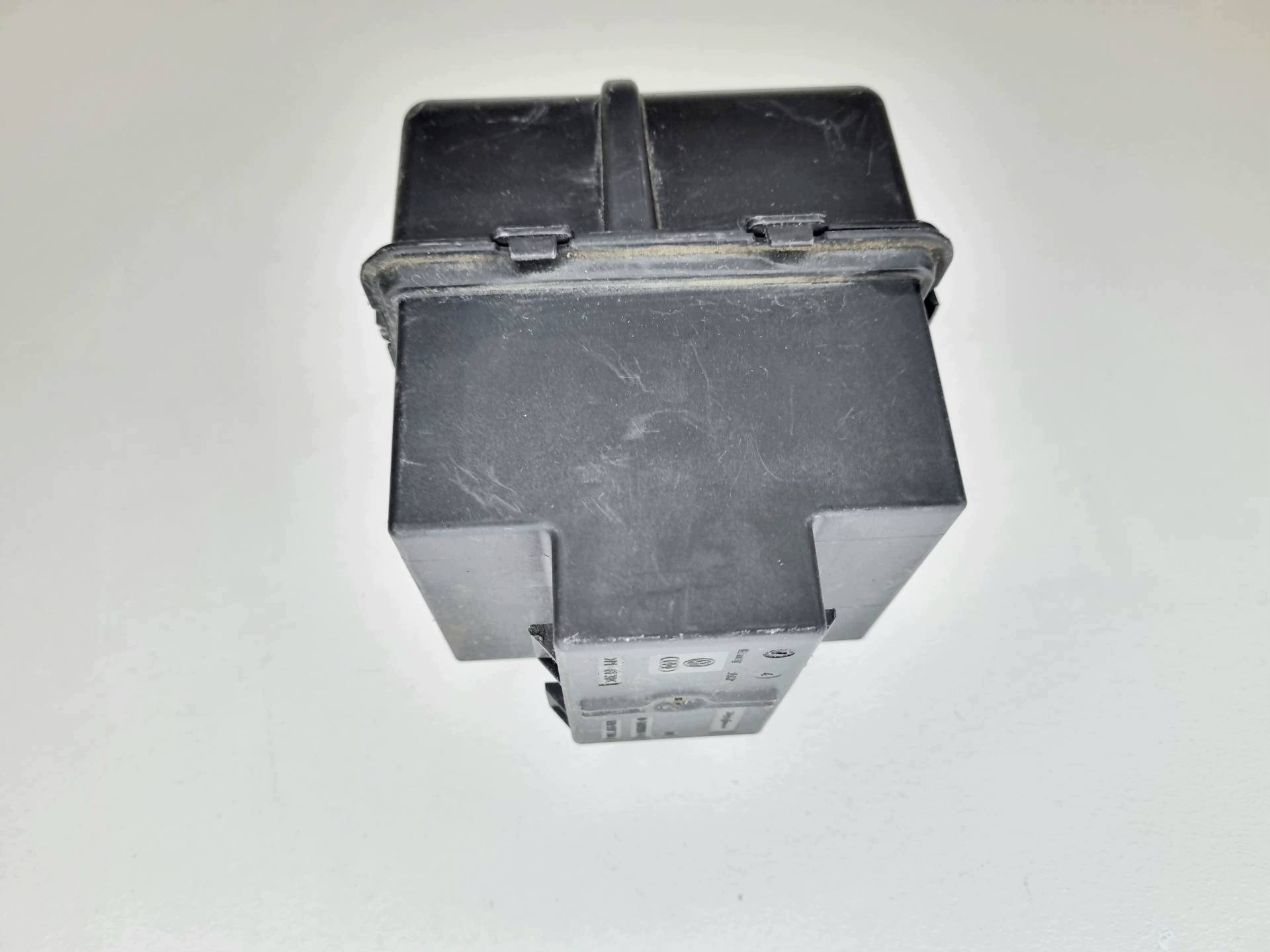 Module fusibles Volkswagen Passat B6 2007 1K0937311C