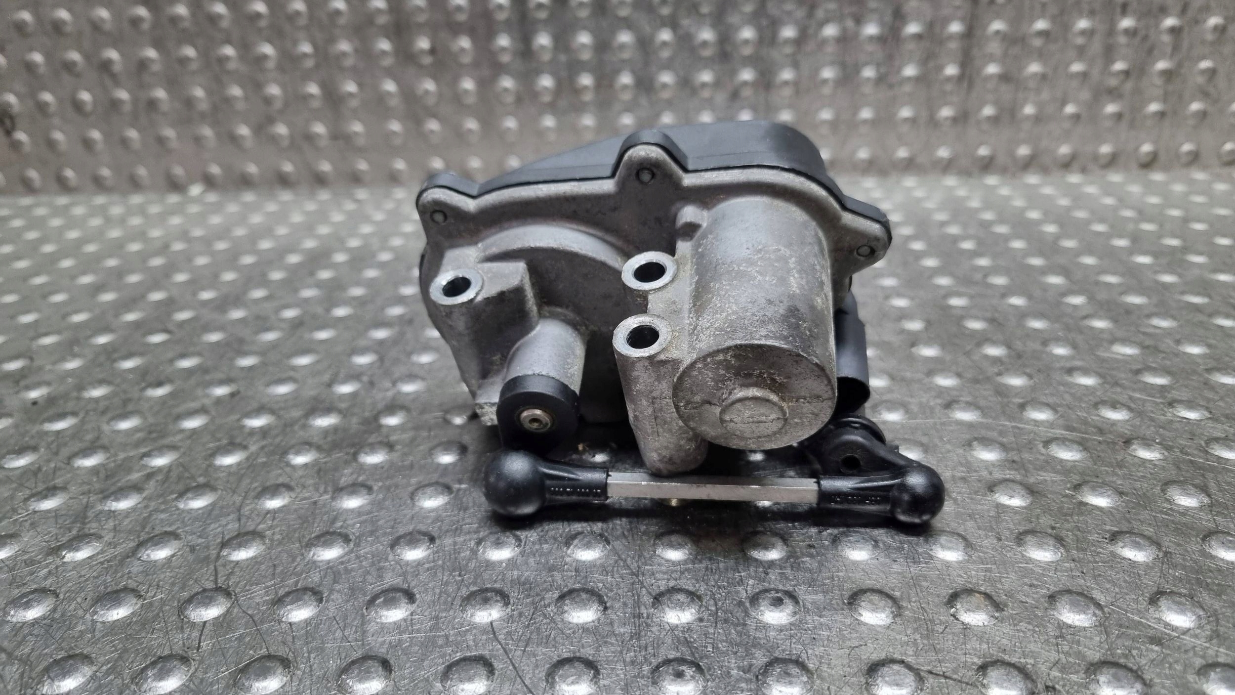 regulator KLAP header pipe 06F133482B AUDI A4 B7 A3 8P A6 C6 2.0 TFSI