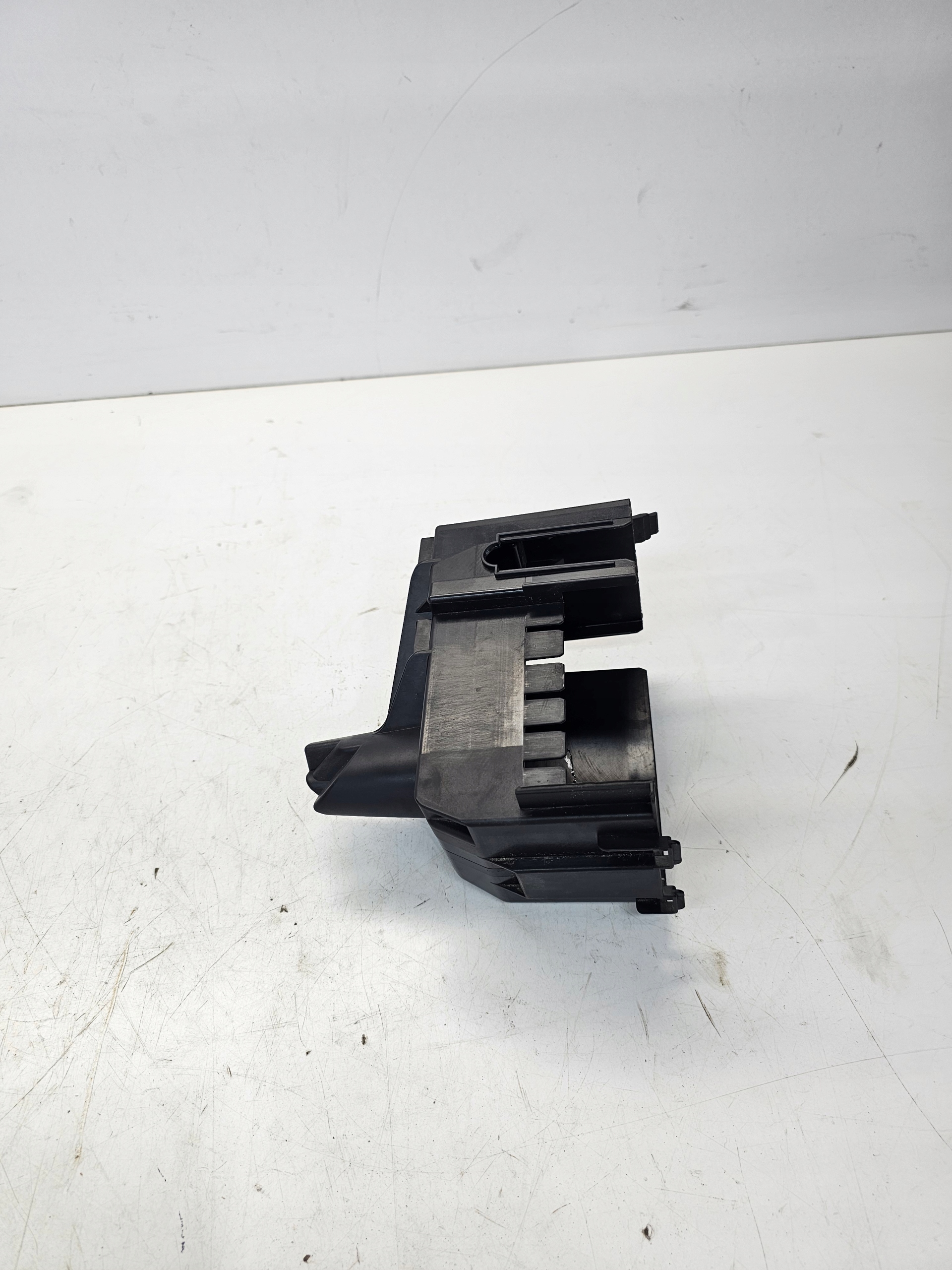 PUSZKA SKRZYNKI BEZPIECZNIKÓW AUDI Q3 8U A3 8V A1 VW 6C0907361F Stan opakowania zastępcze