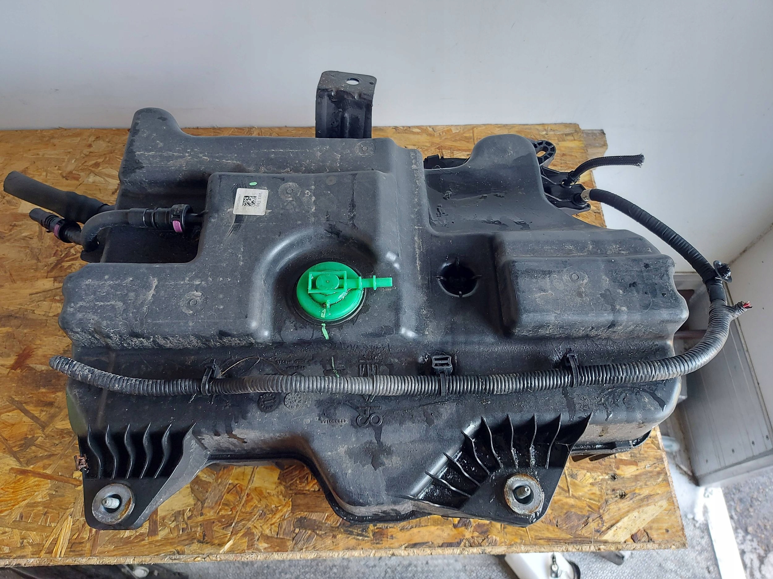 ZBIORNIK POMPA ADBLUE 93460228 TRAFIC IV OPEL VIVARO B TALENTO 2.0 DCI 19-