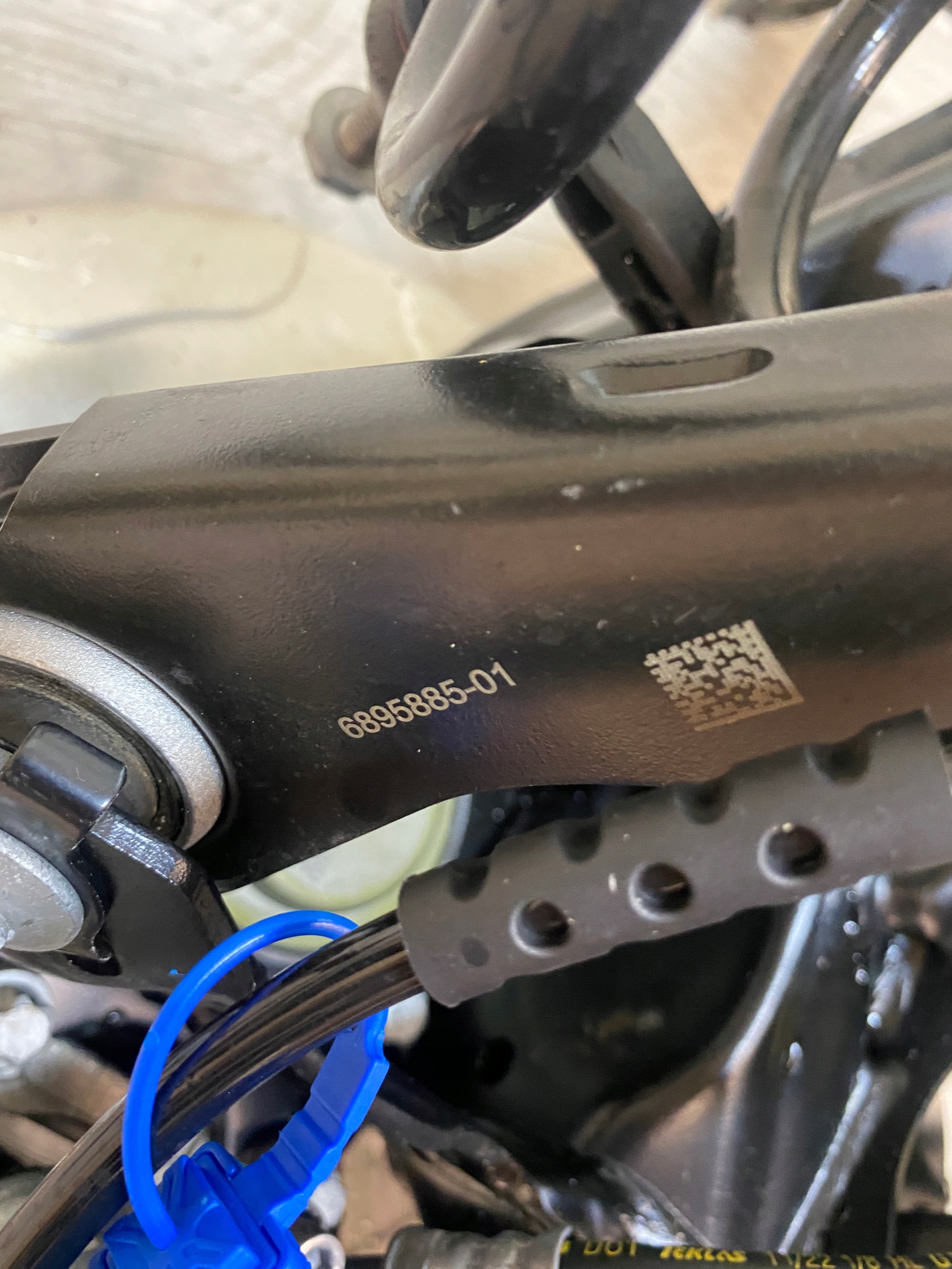 MINI F54 swing arm TARCZ left rear part