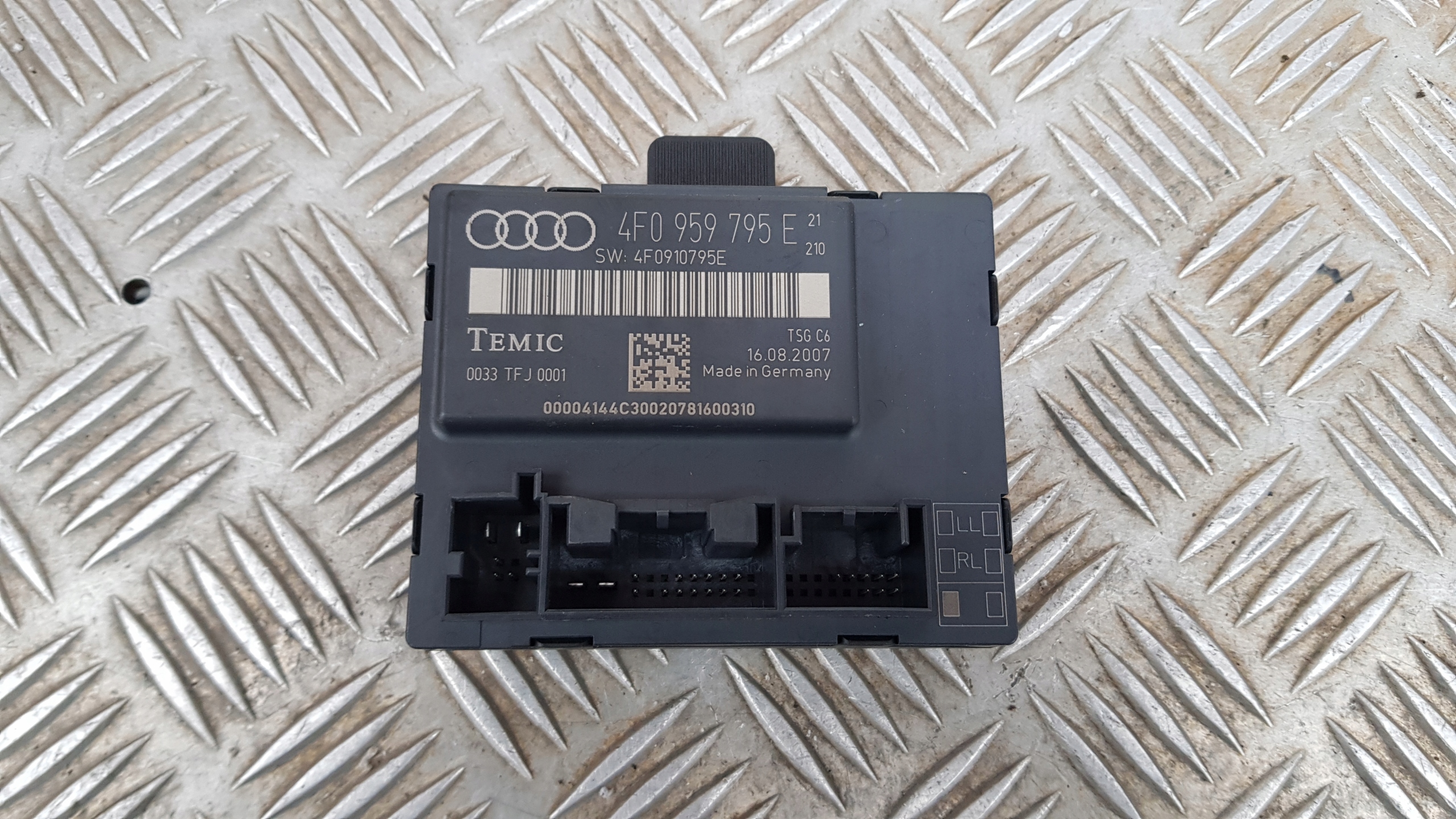 AUDI A6 C6 module door left 4F0959795E