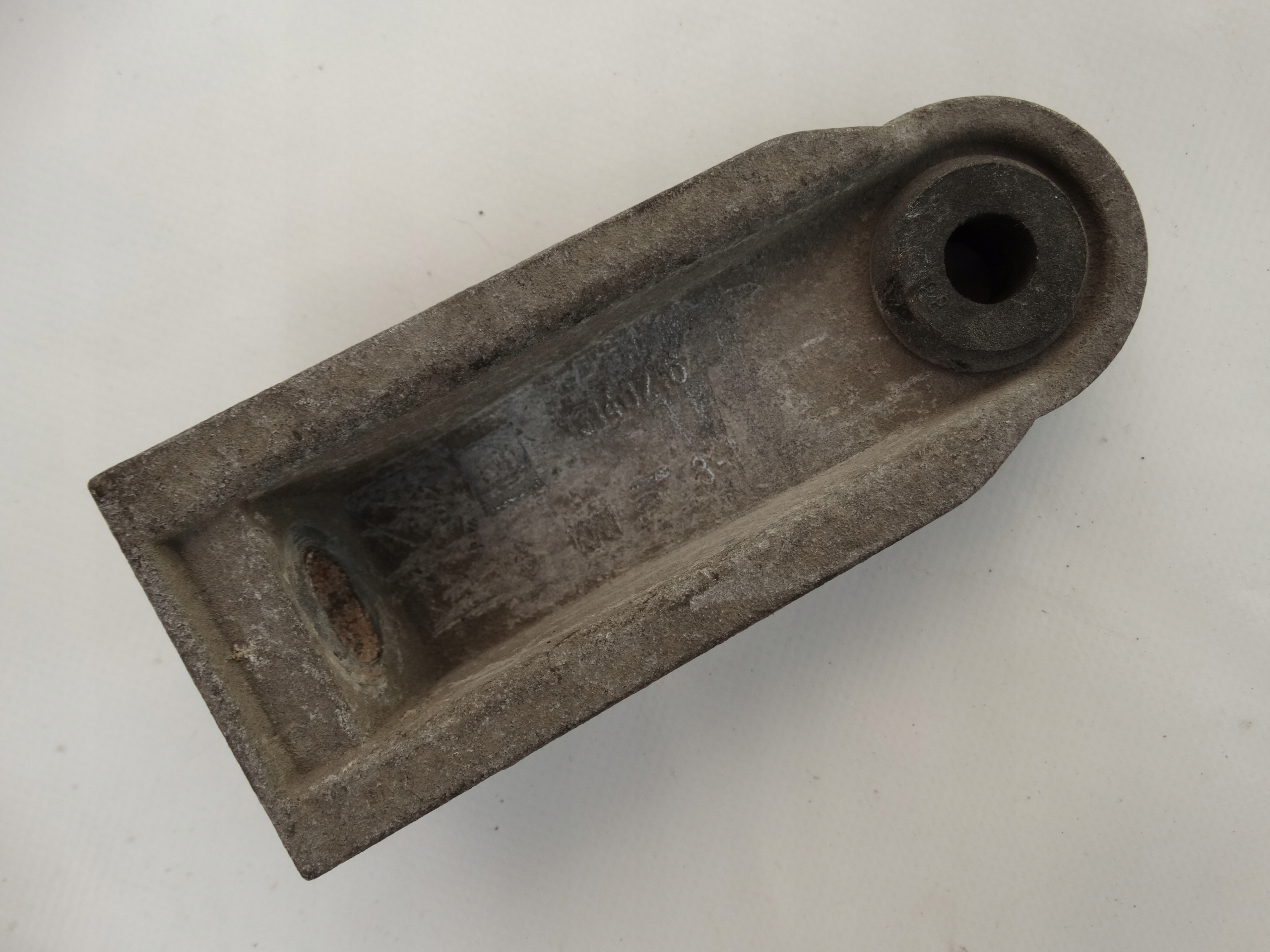 UCHWYT MOCOWANIE CHŁODNICY OPEL VECTRA C SIGNUM