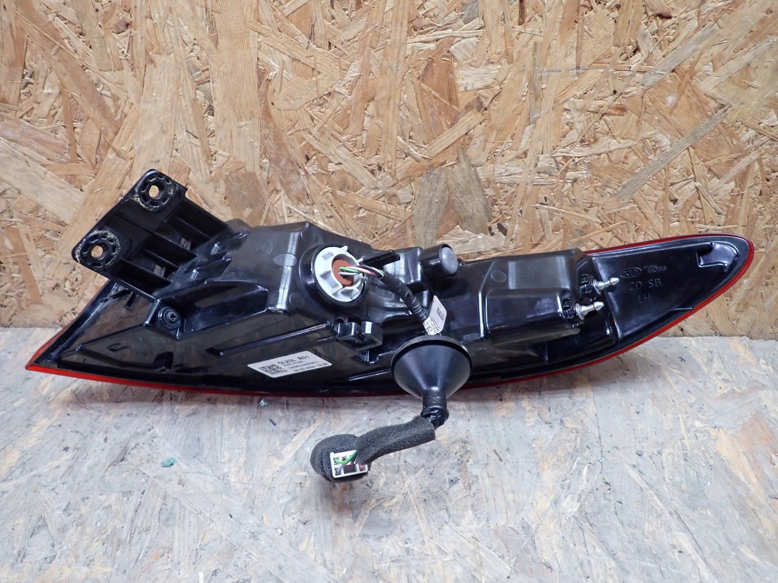light left rear left rear part KIA PROCEED PRO CEED 3 III CD 2018- 92401-J7200