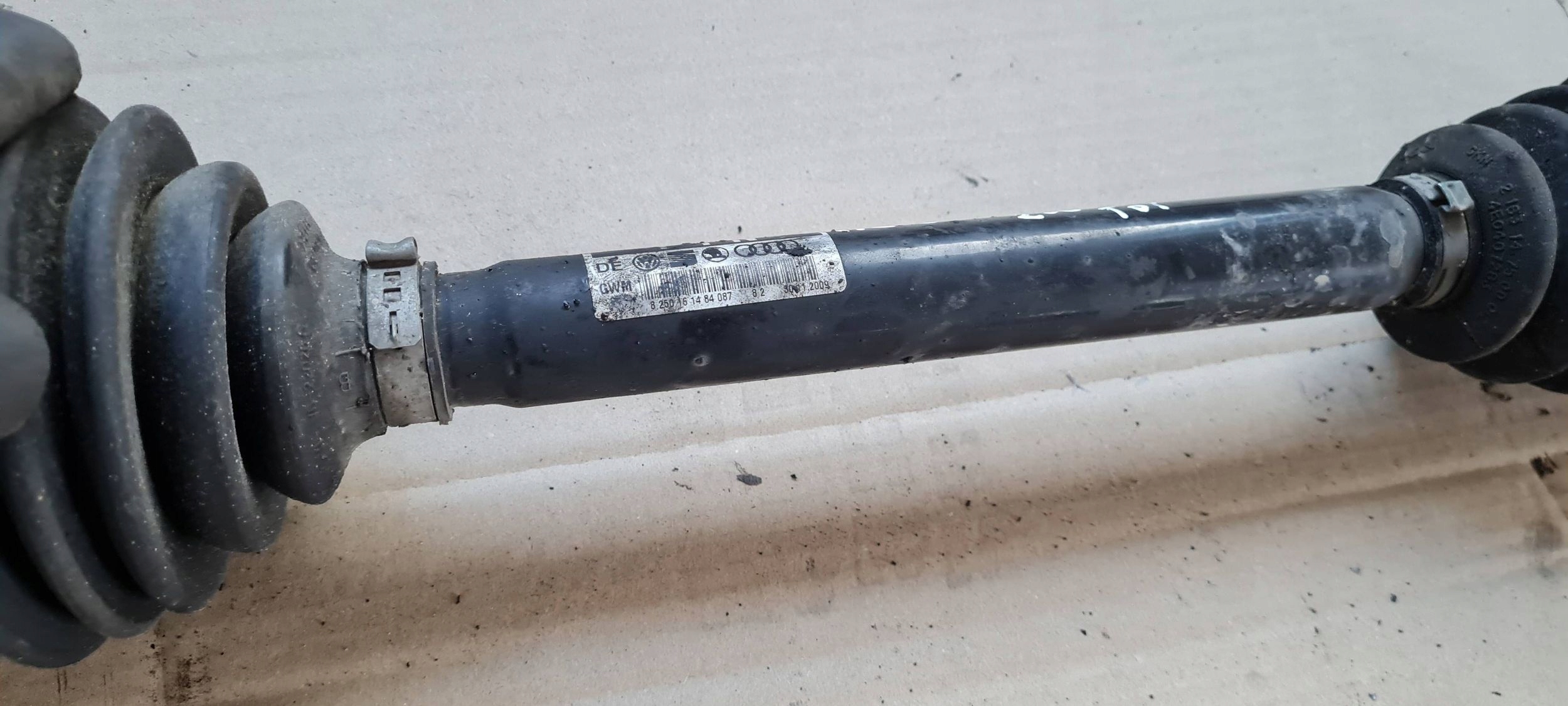 A6 C6 LIFT semi-axis semi-axis left left front 2.0 TDI AUTOMAT 4F0407271N