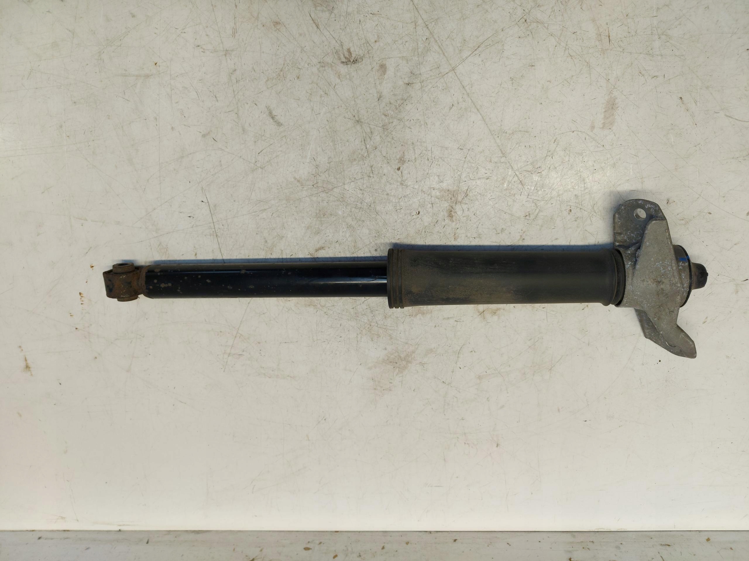 VOLVO XC40 shock absorber left rear part rear 32221541