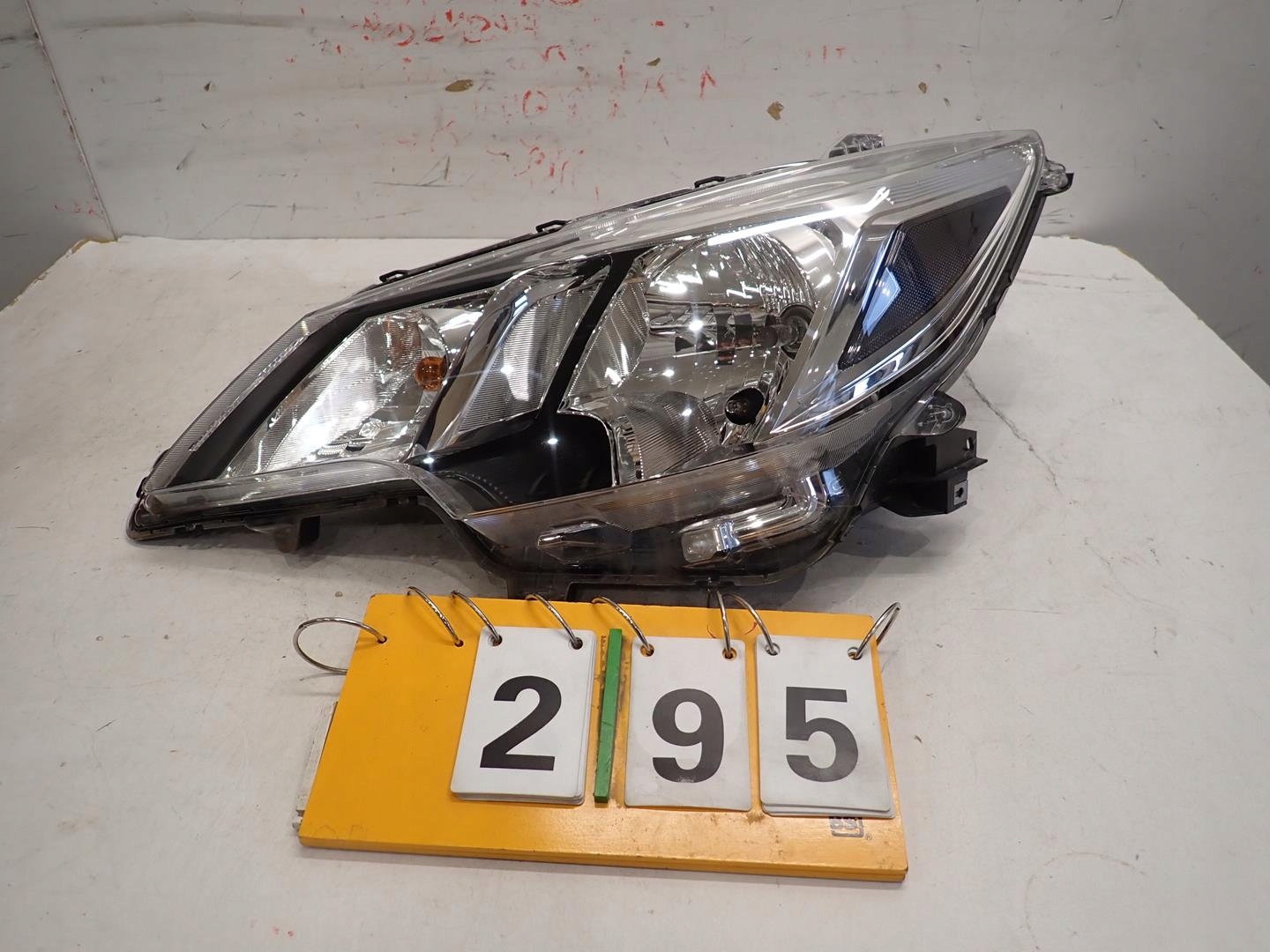 light front front left MITSUBISHI SPACE STAR III 2019