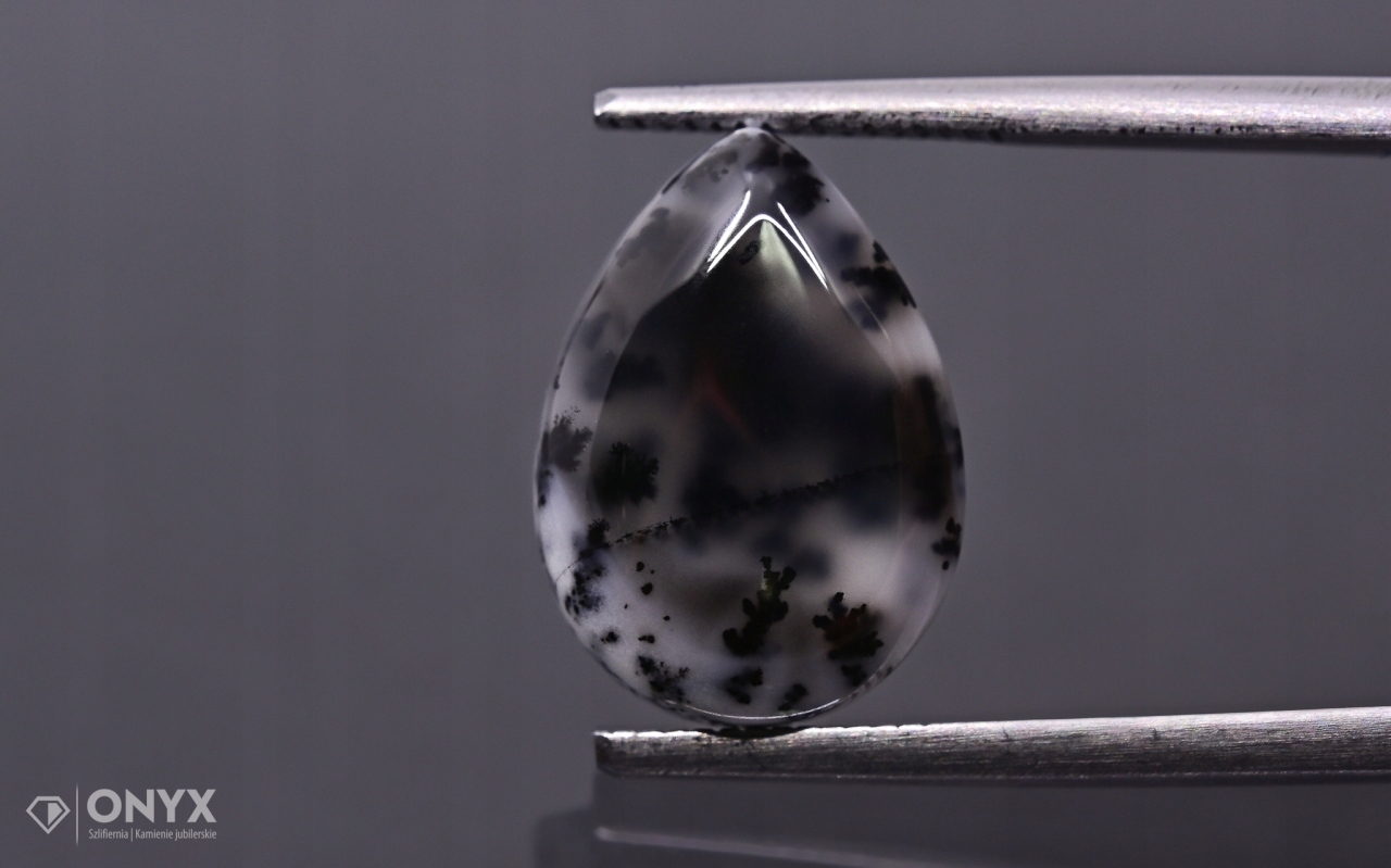 Dendritový achát z Turecka kabošon slza 14x10 mm