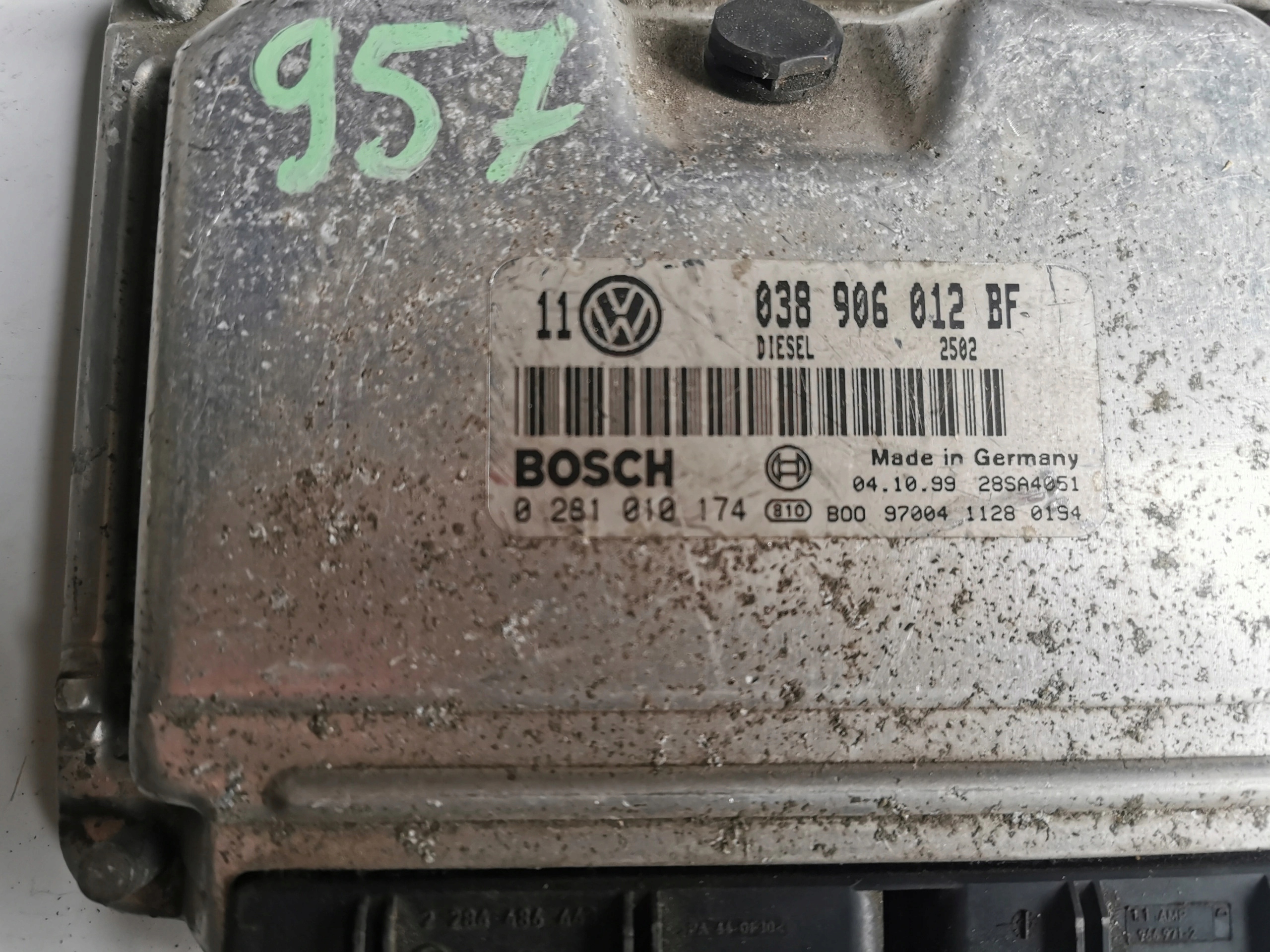VW GOLF 1.9SDI 0281010174 038906012BF computer ECU